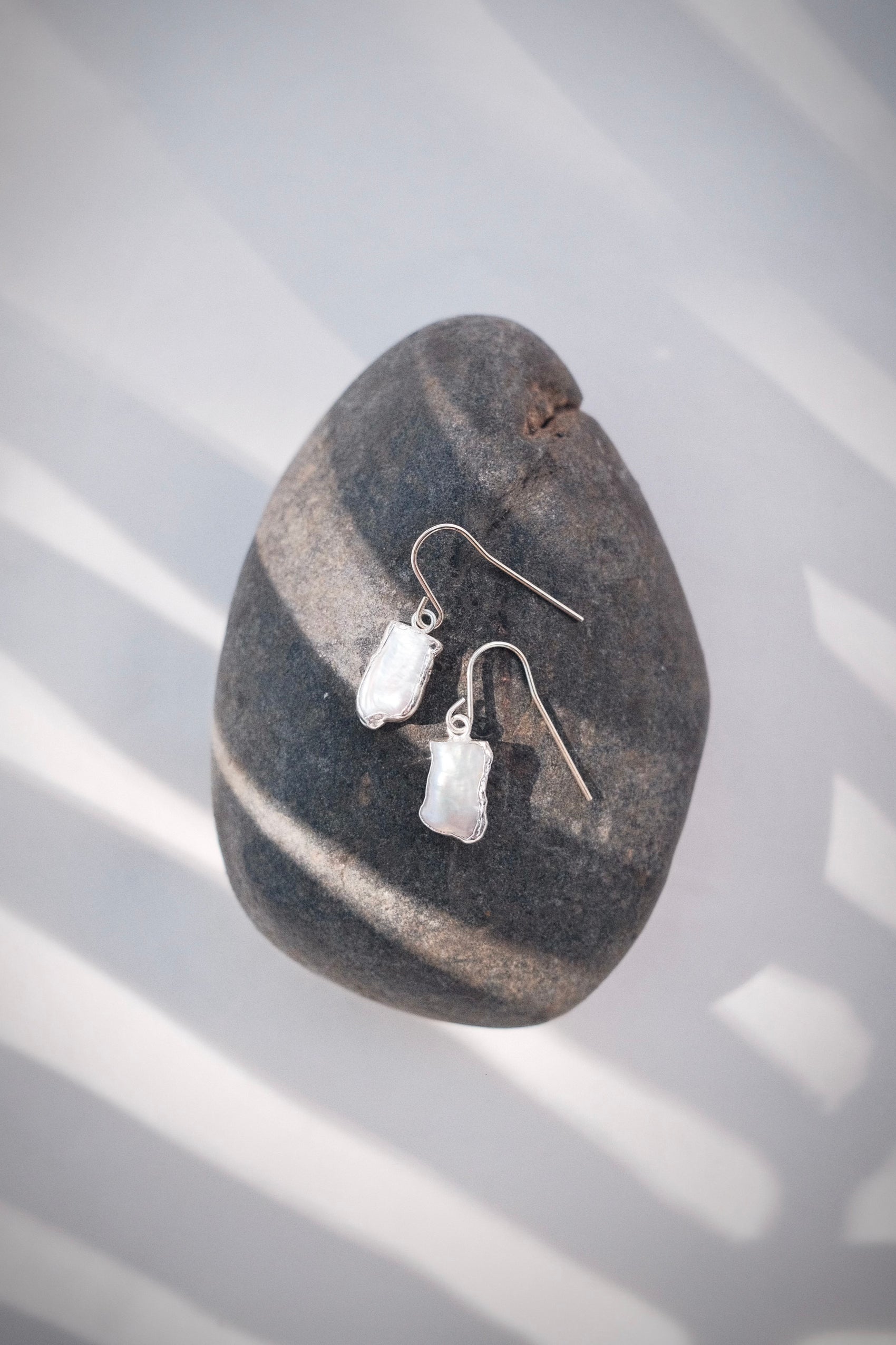 Mini Biwa Pearl Drop Earrings - Silver Kiana