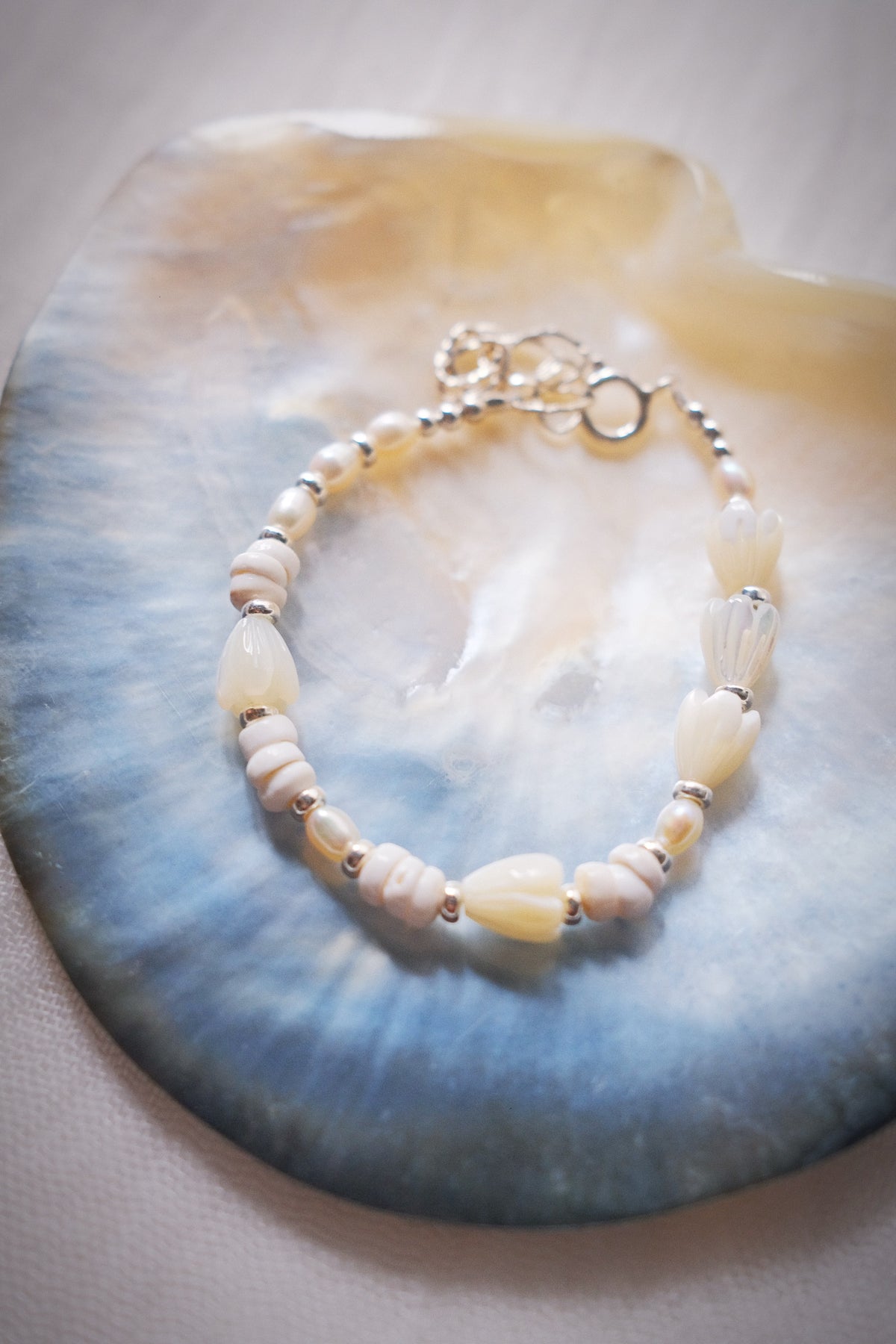 Mixed Shell & Pearl Pikake Bracelet - Silver Kahakai
