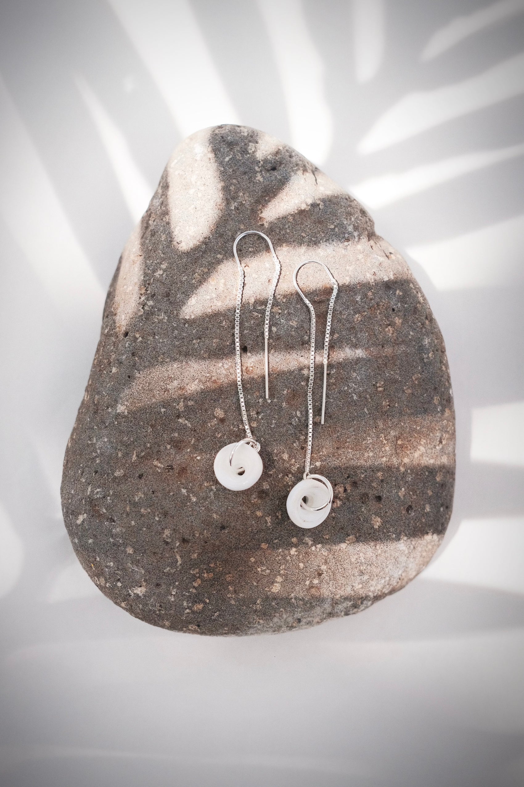 Silver Puka Shell Threader Earrings - Auali'i