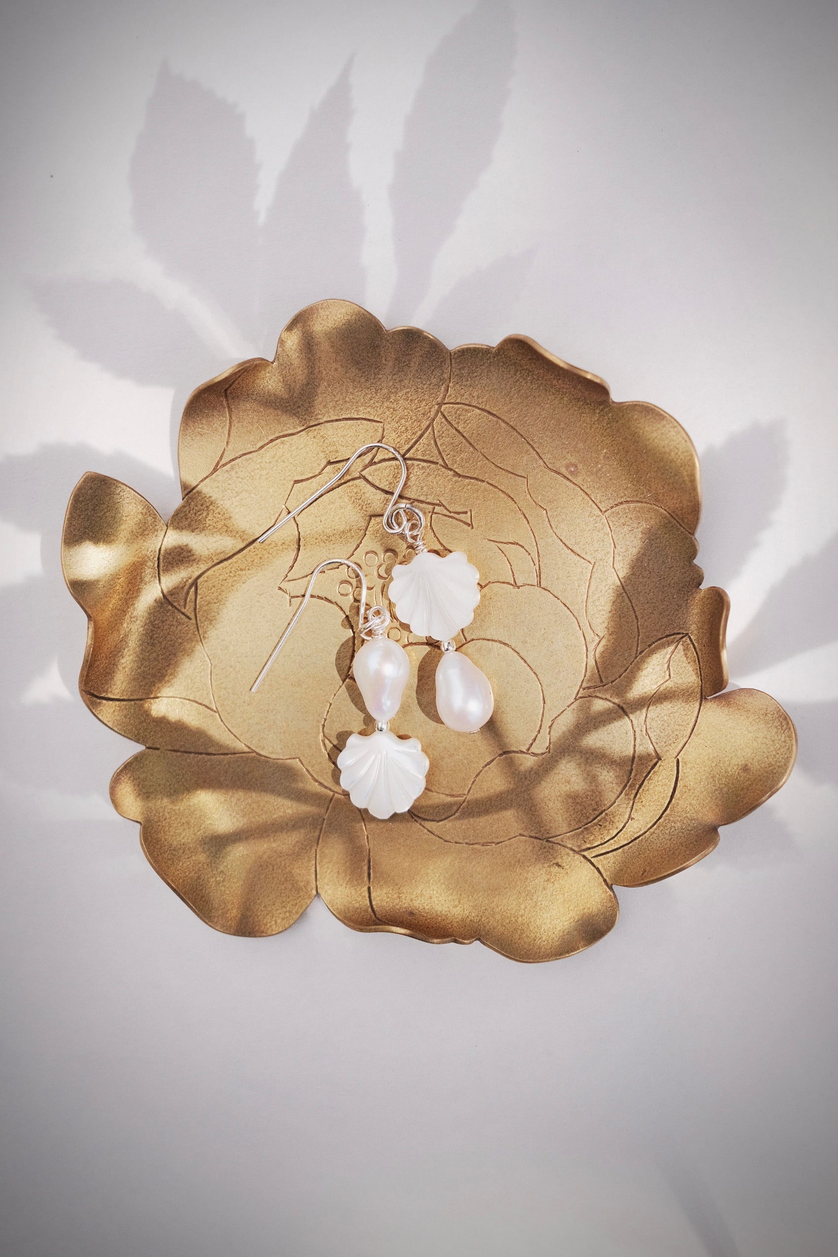 Silver Asymmetrical Shell & Pearl Earrings - Momi