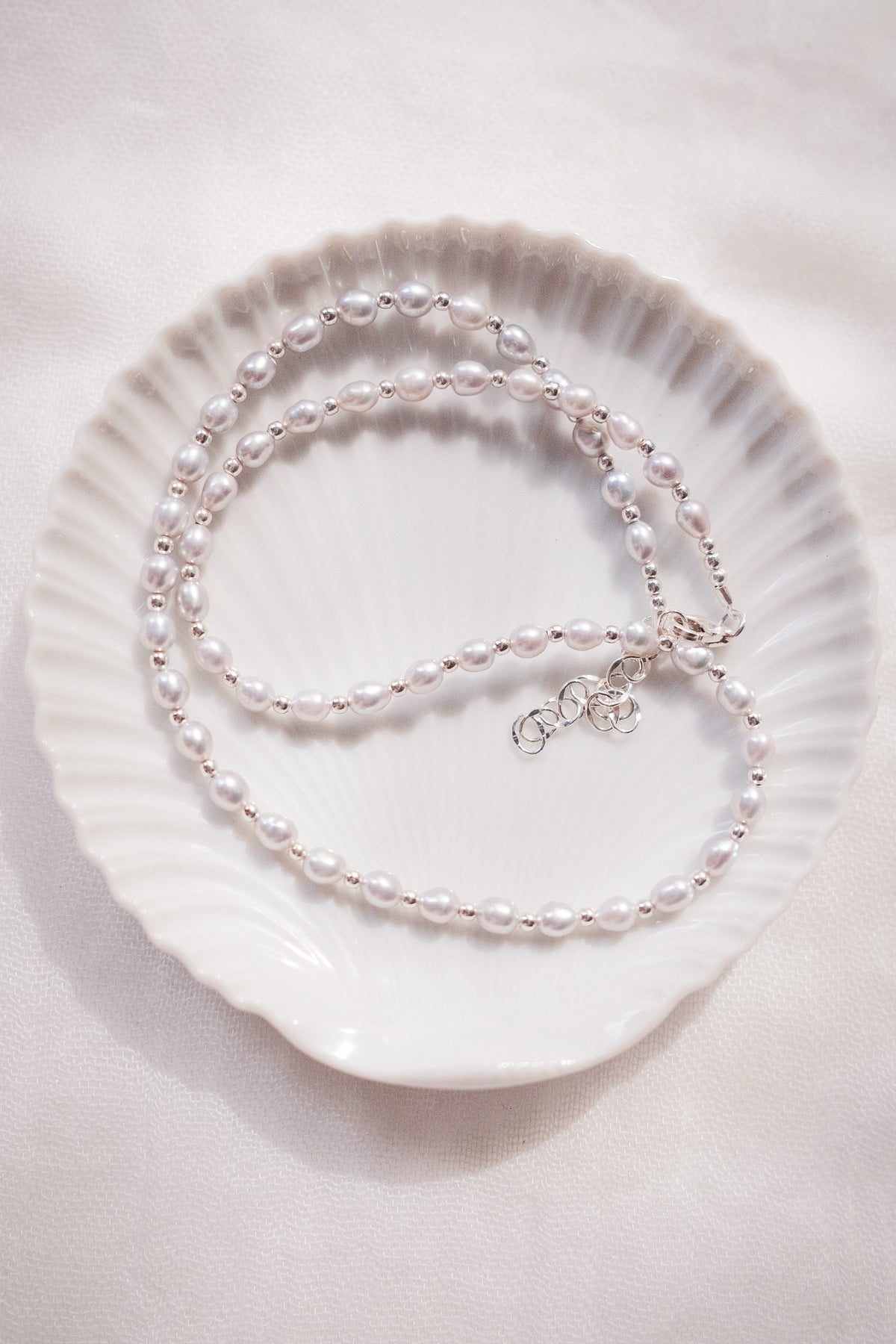 Gray Rice Pearl & Silver Bead Adjustable Necklace - Silver Āhiahi