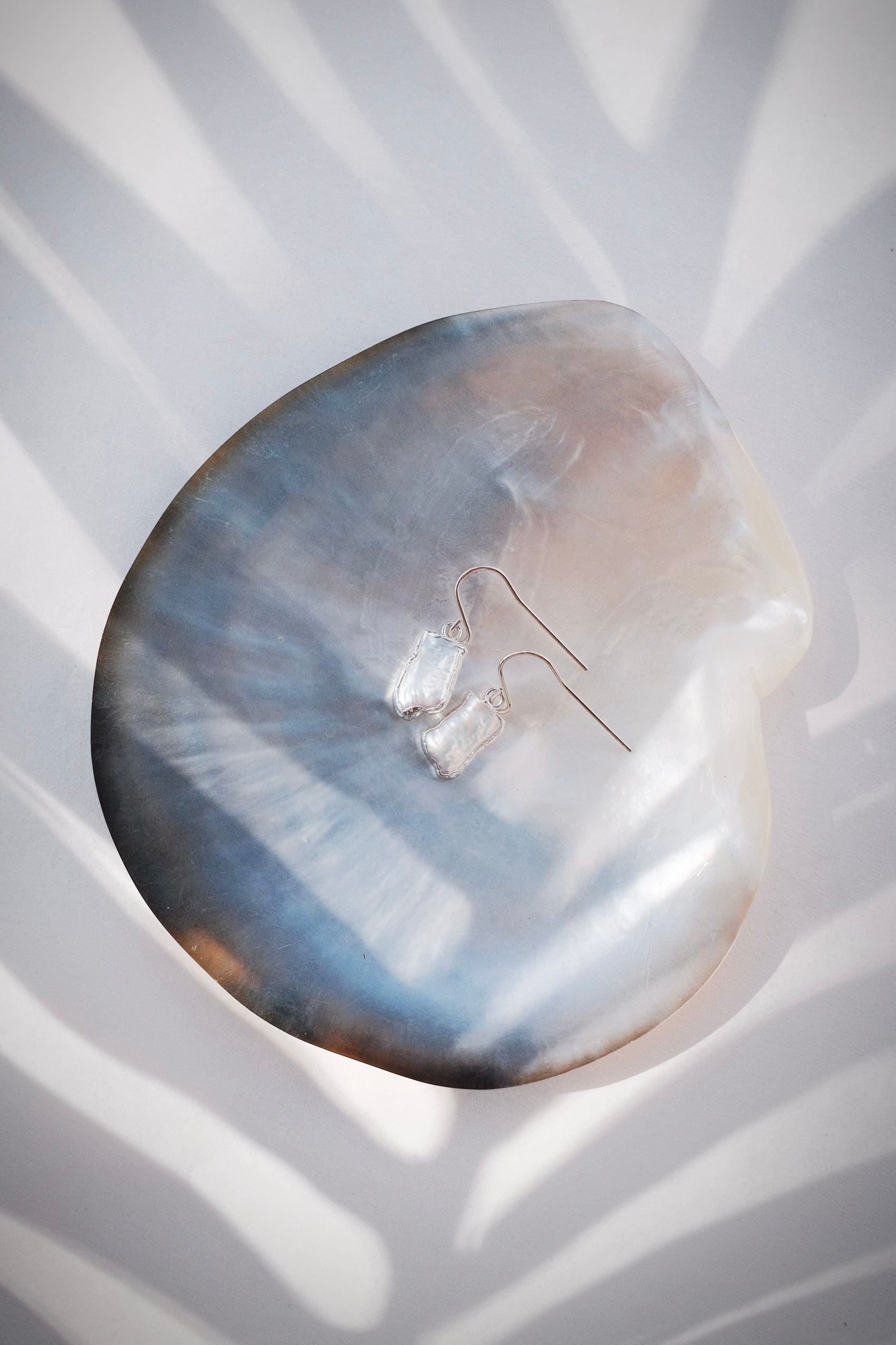 Mini Biwa Pearl Drop Earrings - Silver Kiana