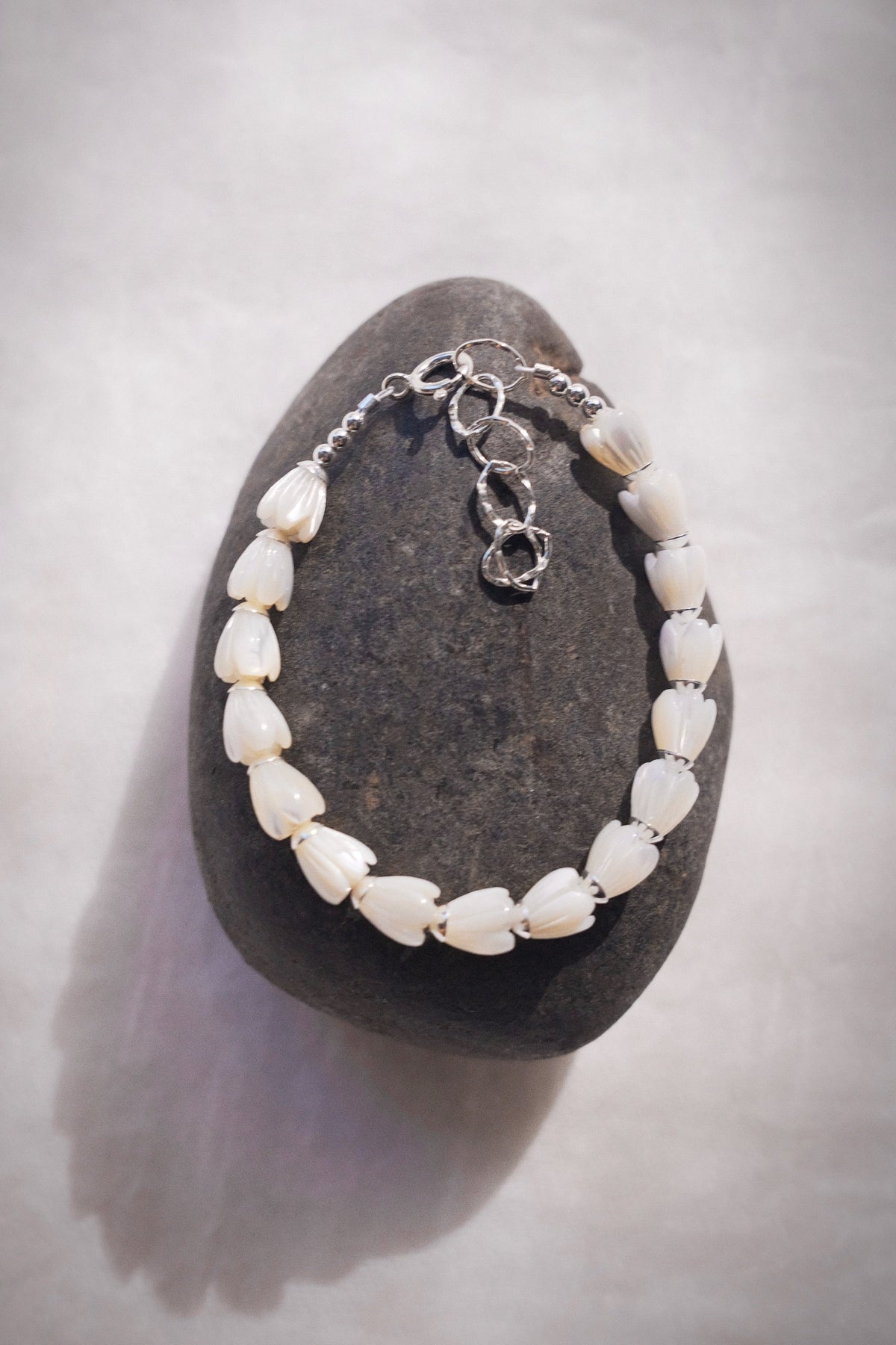 Mother of Pearl Pikake Beaded Bracelet - Silver Lāhela
