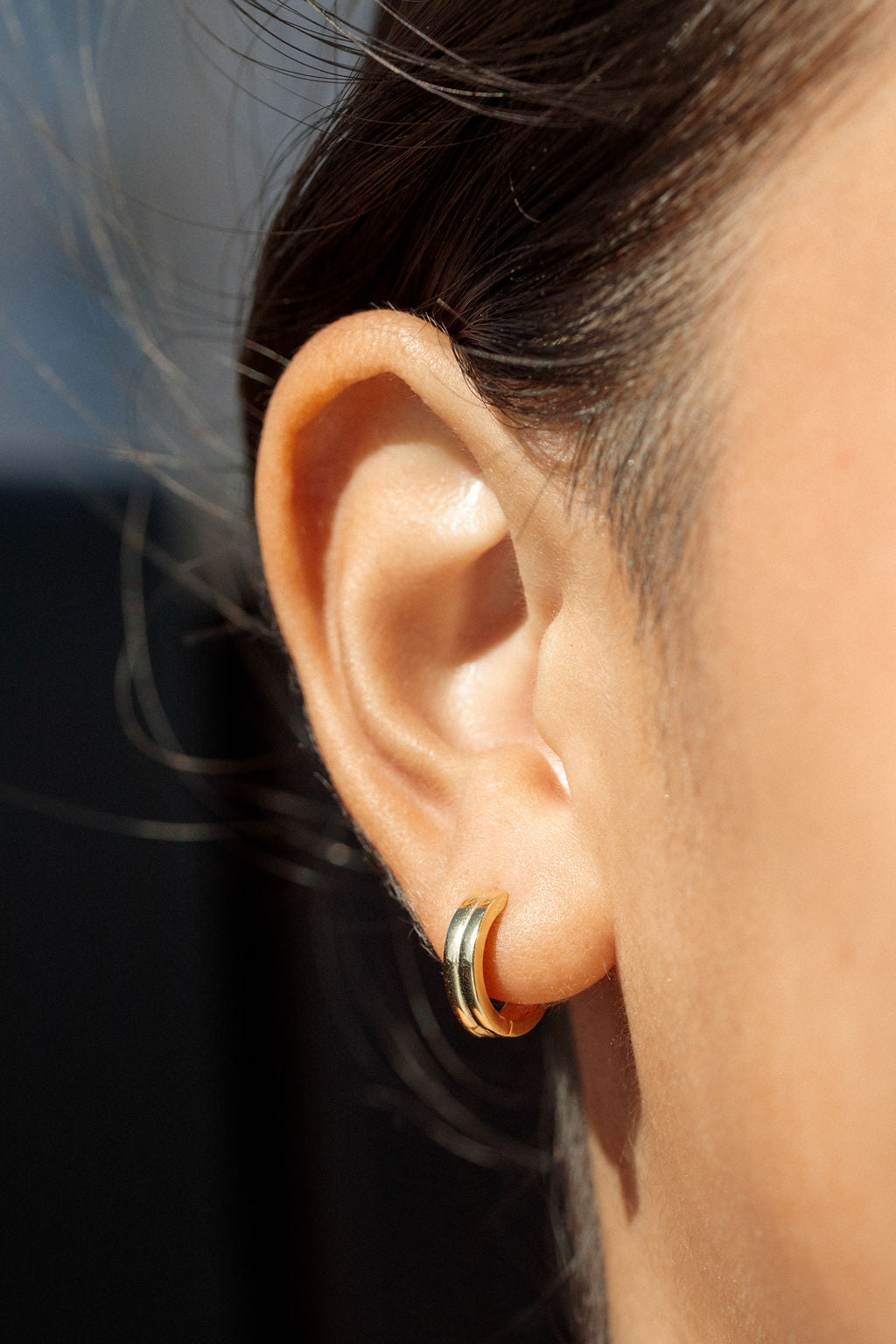 Mini Ridged Squared Huggie Hoop Earrings - Kainehe