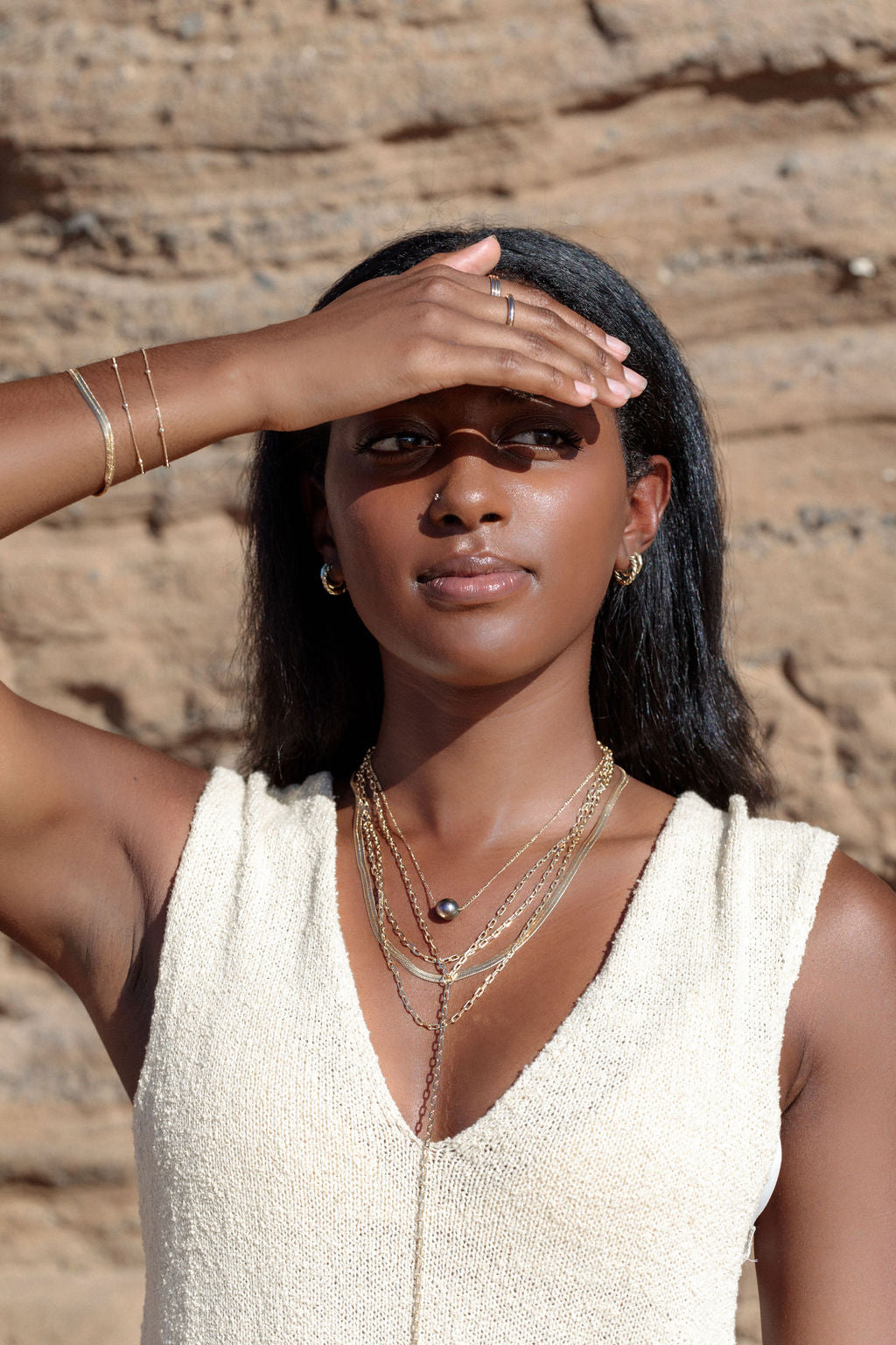 Twisted Small Hoop Earrings - Olina