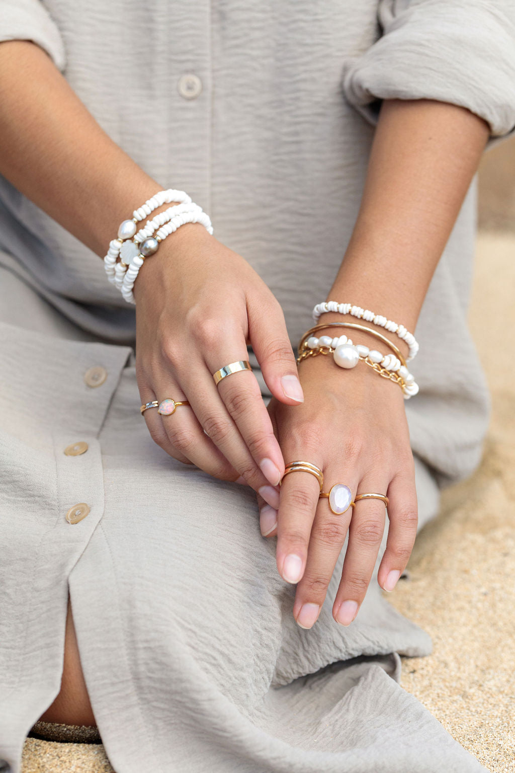 Choose your Gold Stretchy Puka Shell Bracelet - Gold Ali'ikai
