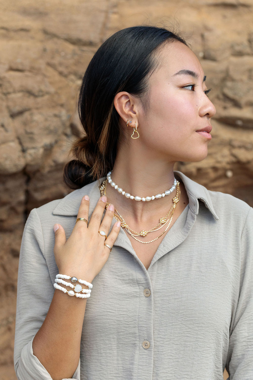 Choose your Gold Stretchy Puka Shell Bracelet - Gold Ali'ikai