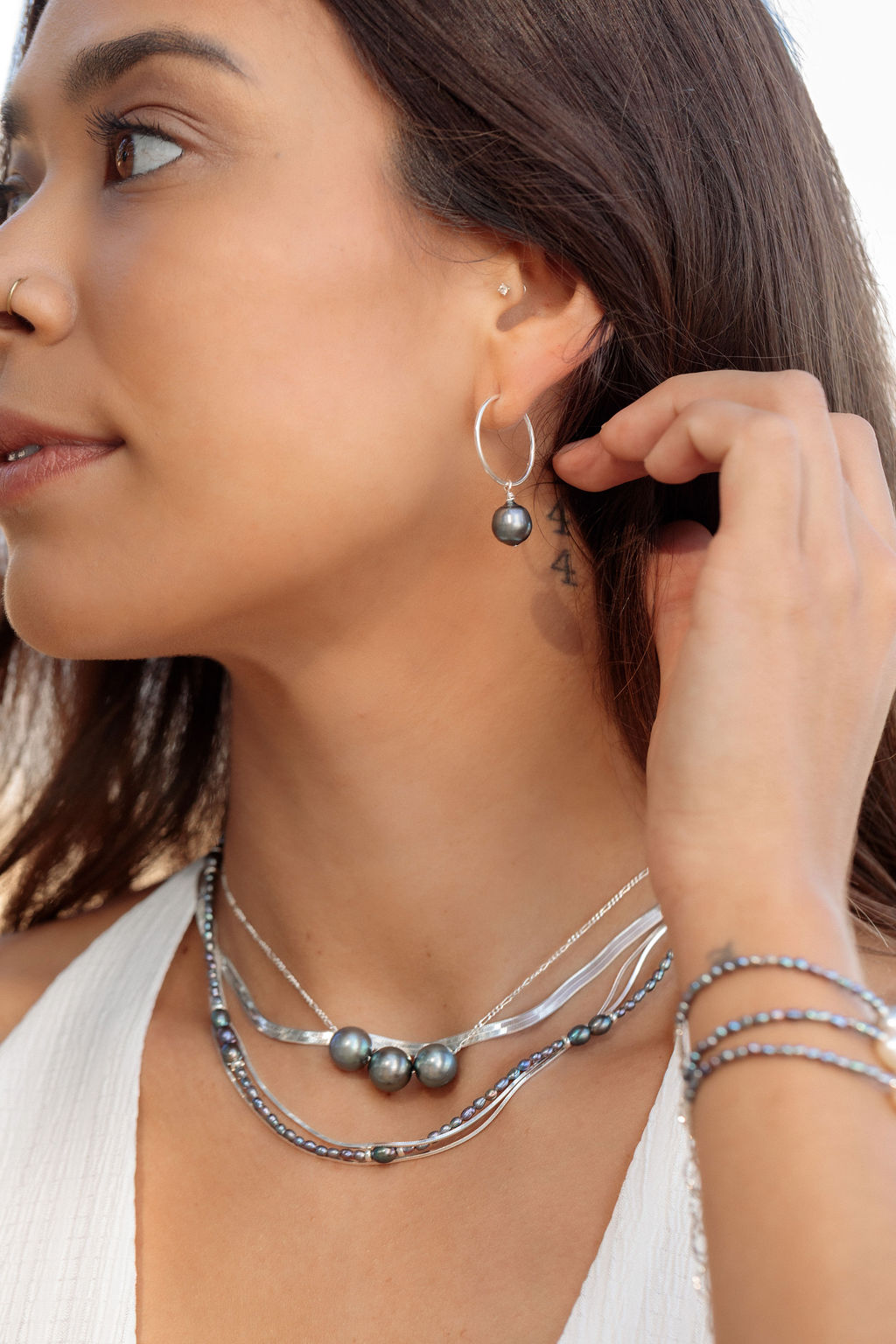 Silver and Peacock Pearl Bead Necklace - Hiwahiwa