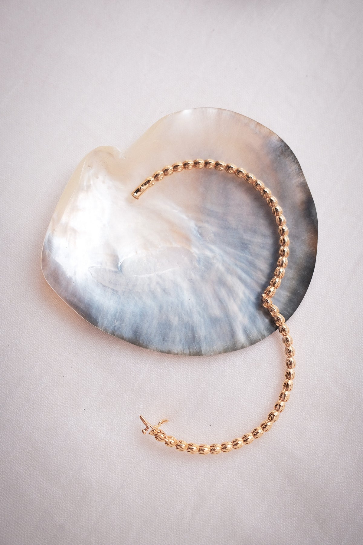 Gold Pikake Lei Hinged Bangle - Pualei