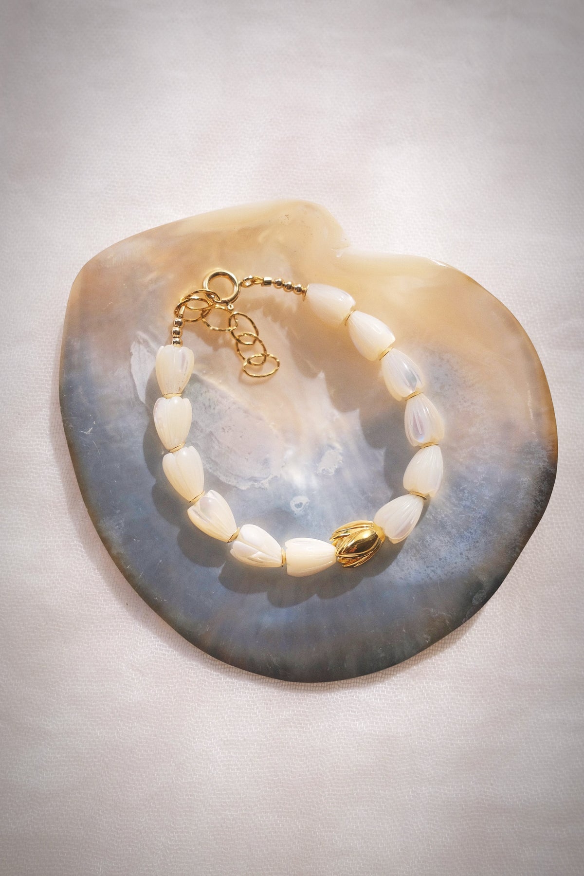 Mother of Pearl & Gold Pikake Beaded Bracelet - Gold Hāweo