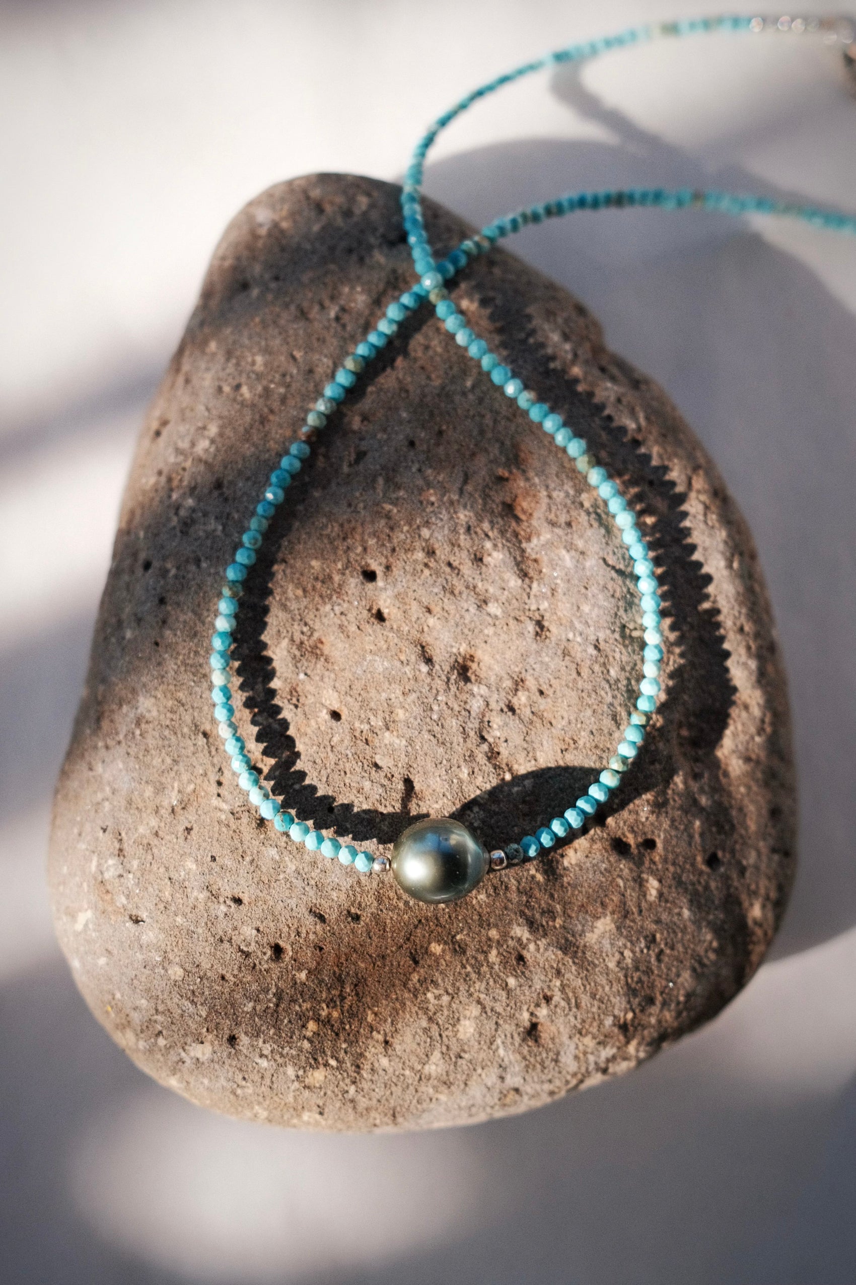 Dainty Turquoise Tahitian Pearl Choker Necklace - Silver Ipo