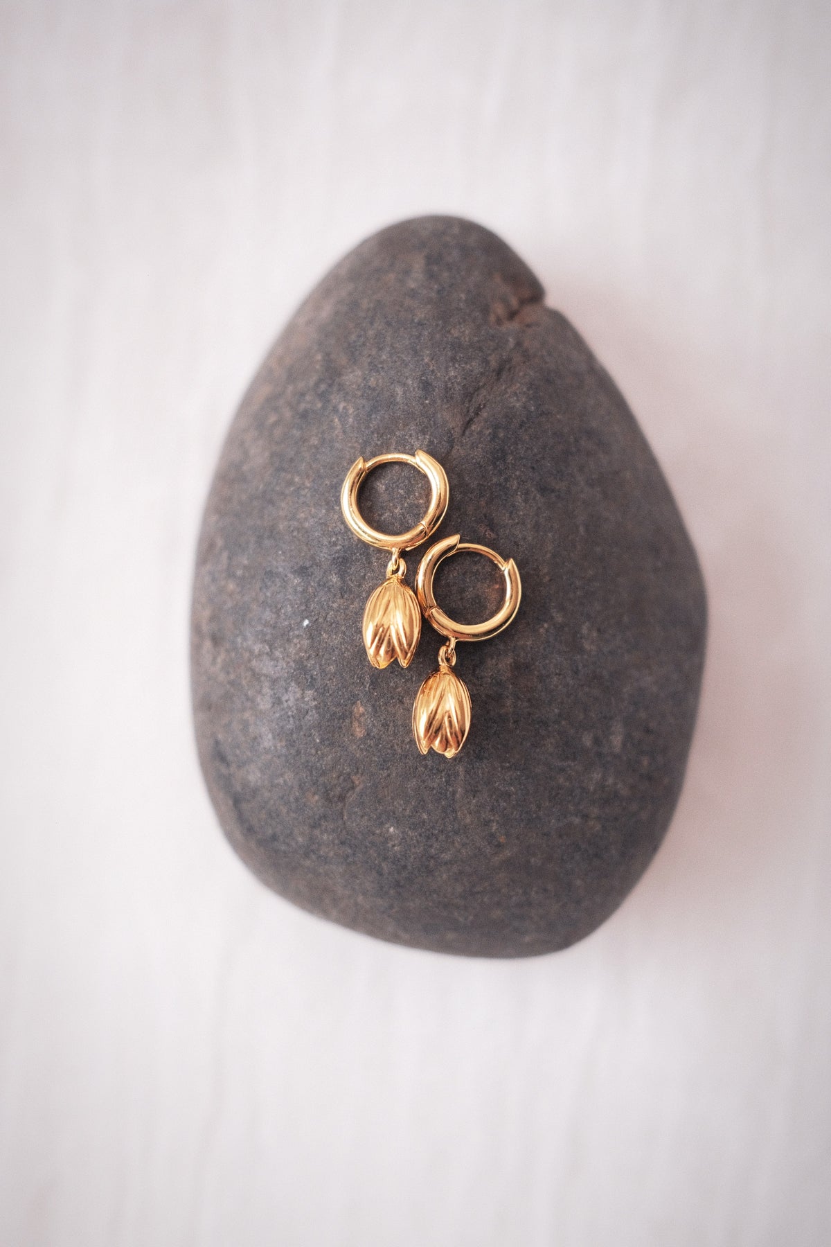 Gold Pikake Huggie Hoop Earrings - Apo