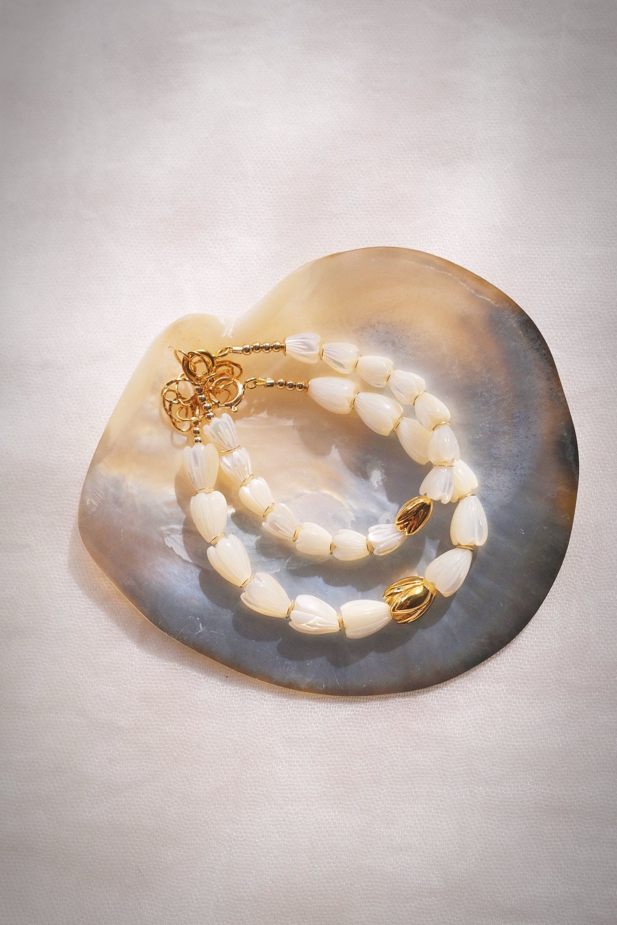 Mother of Pearl & Gold Pikake Beaded Bracelet - Gold Hāweo