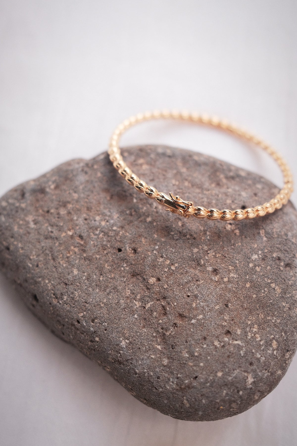 Gold Pikake Lei Hinged Bangle - Pualei