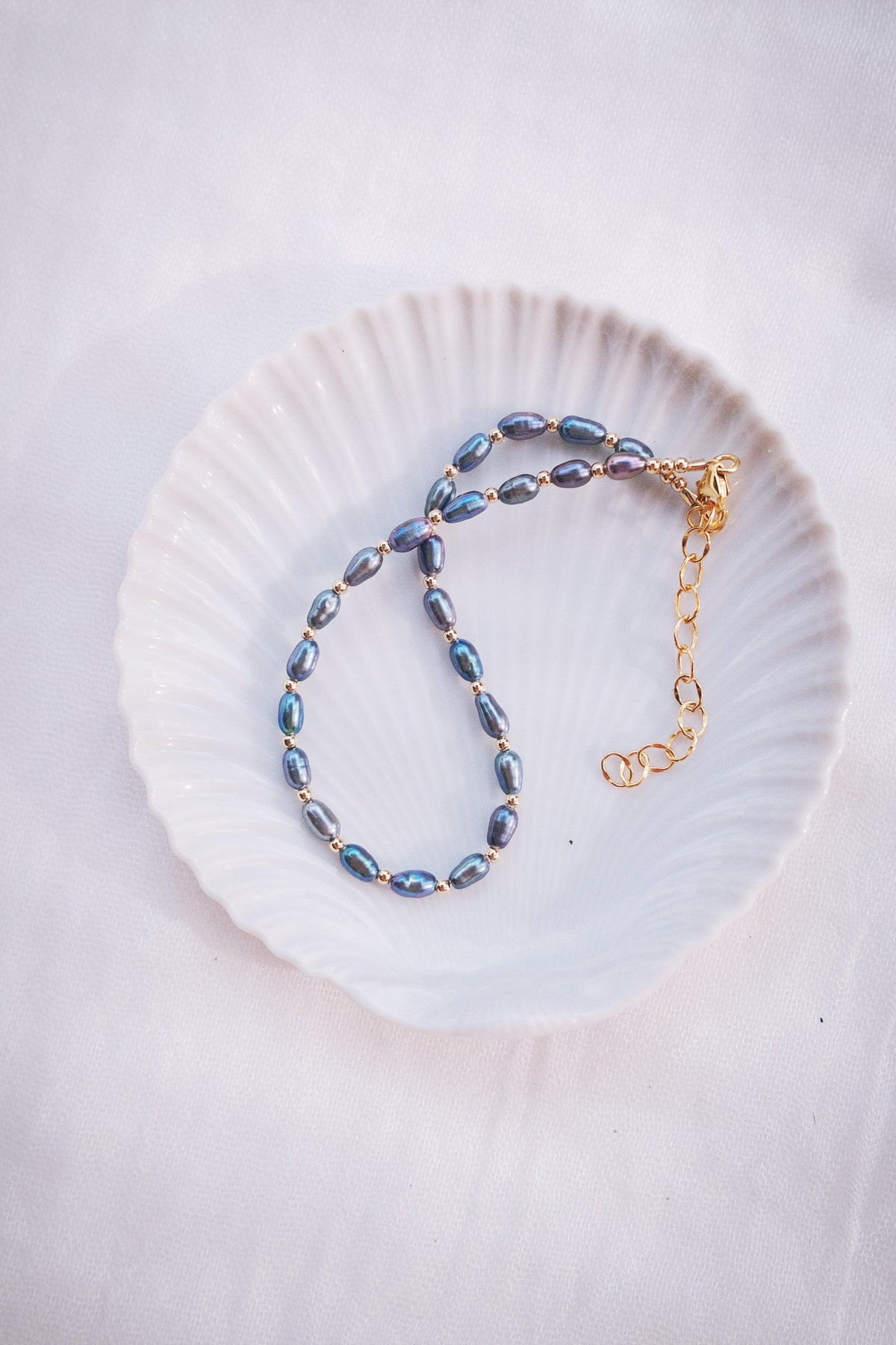 Peacock Rice Pearl & Silver Bead Adjustable Anklet - Silver Pāʻū