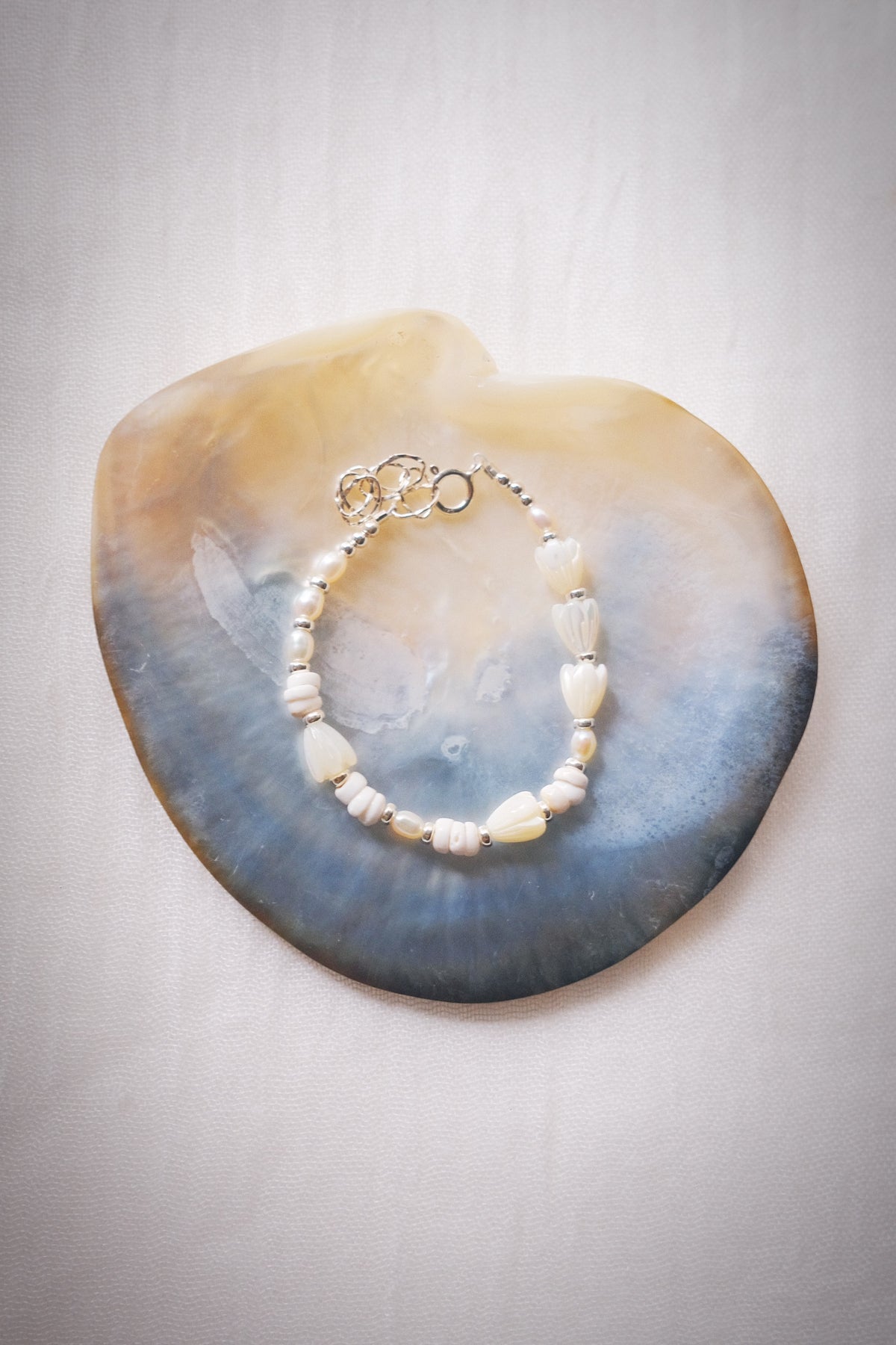 Mixed Shell & Pearl Pikake Bracelet - Silver Kahakai