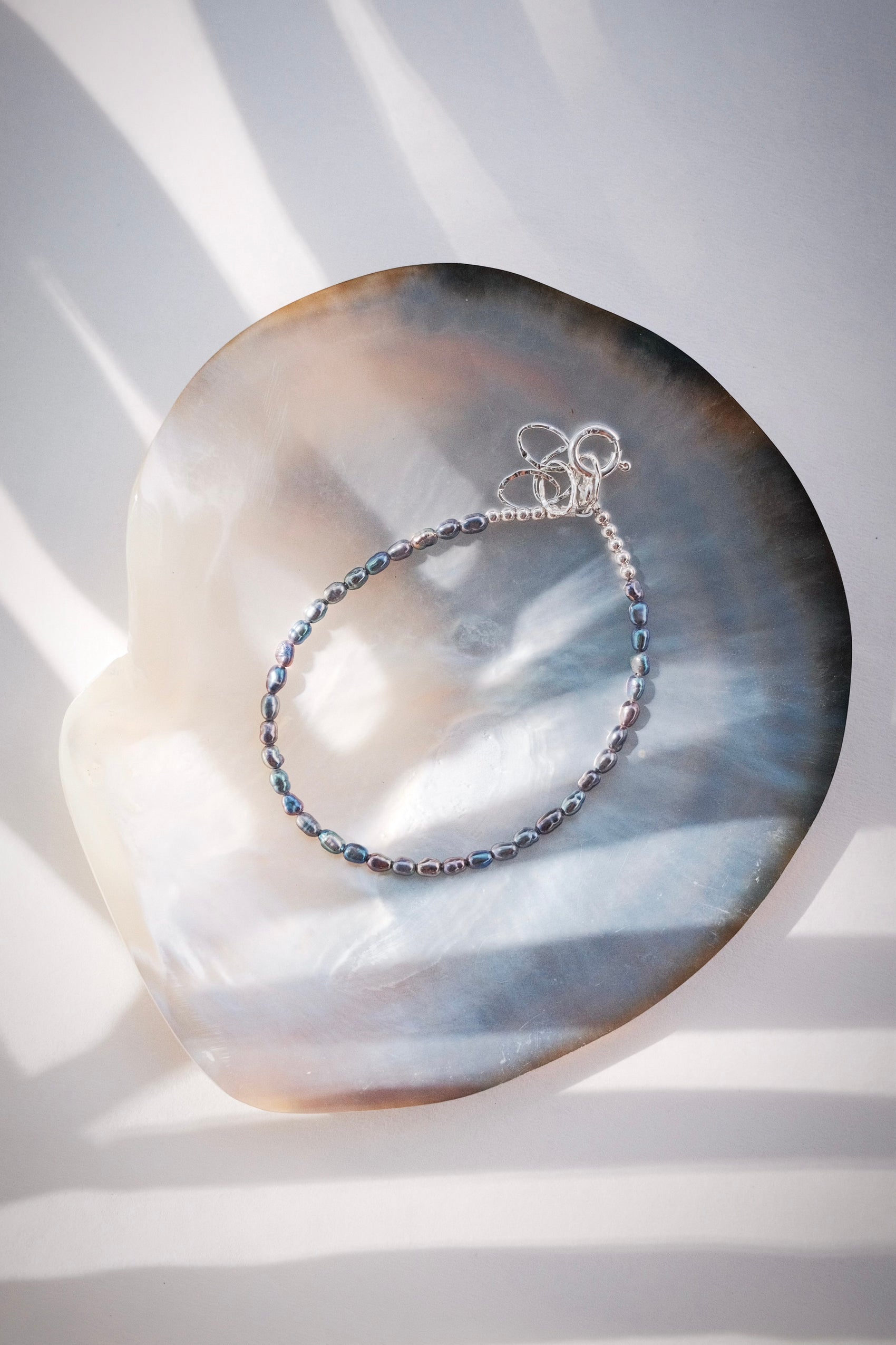 Silver Dainty Black Pearl Bracelet - Maile