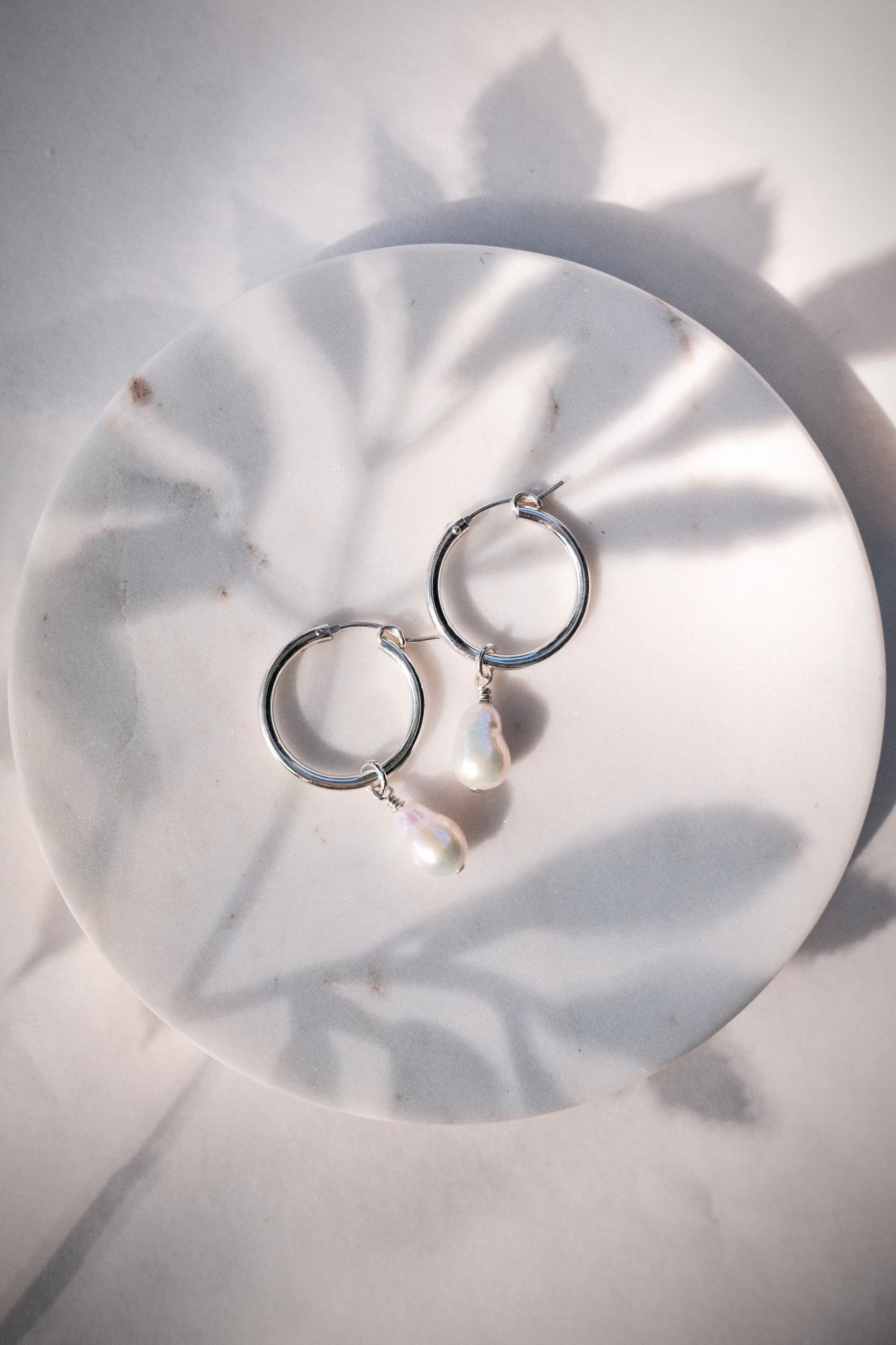 Silver Baroque Pearl Latch Hoop Earrings - Kēhau