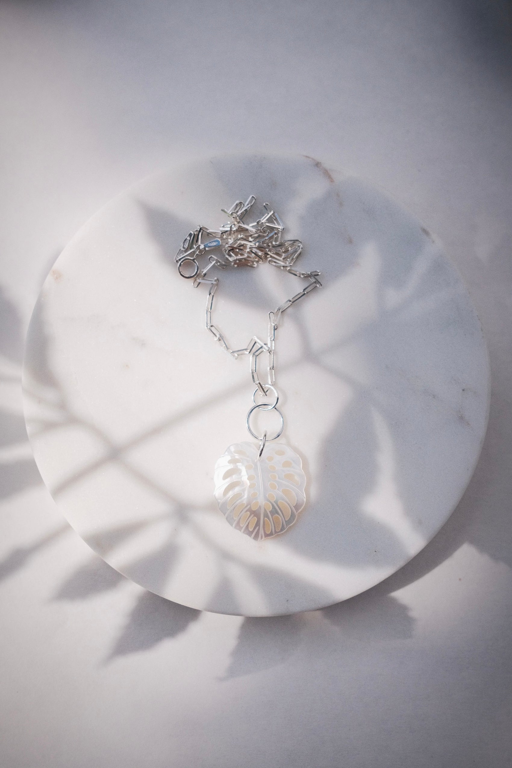 Silver Monstera Chain Necklace - Makana