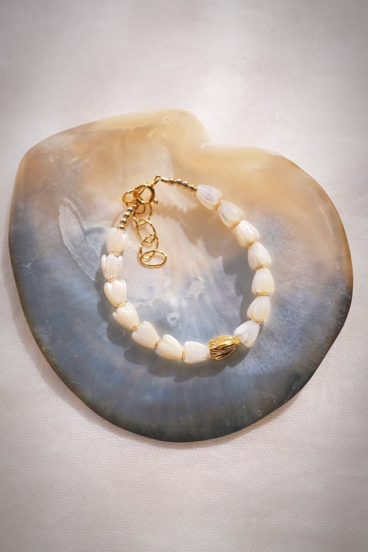 Mother of Pearl & Gold Pikake Beaded Bracelet - Gold Hāweo