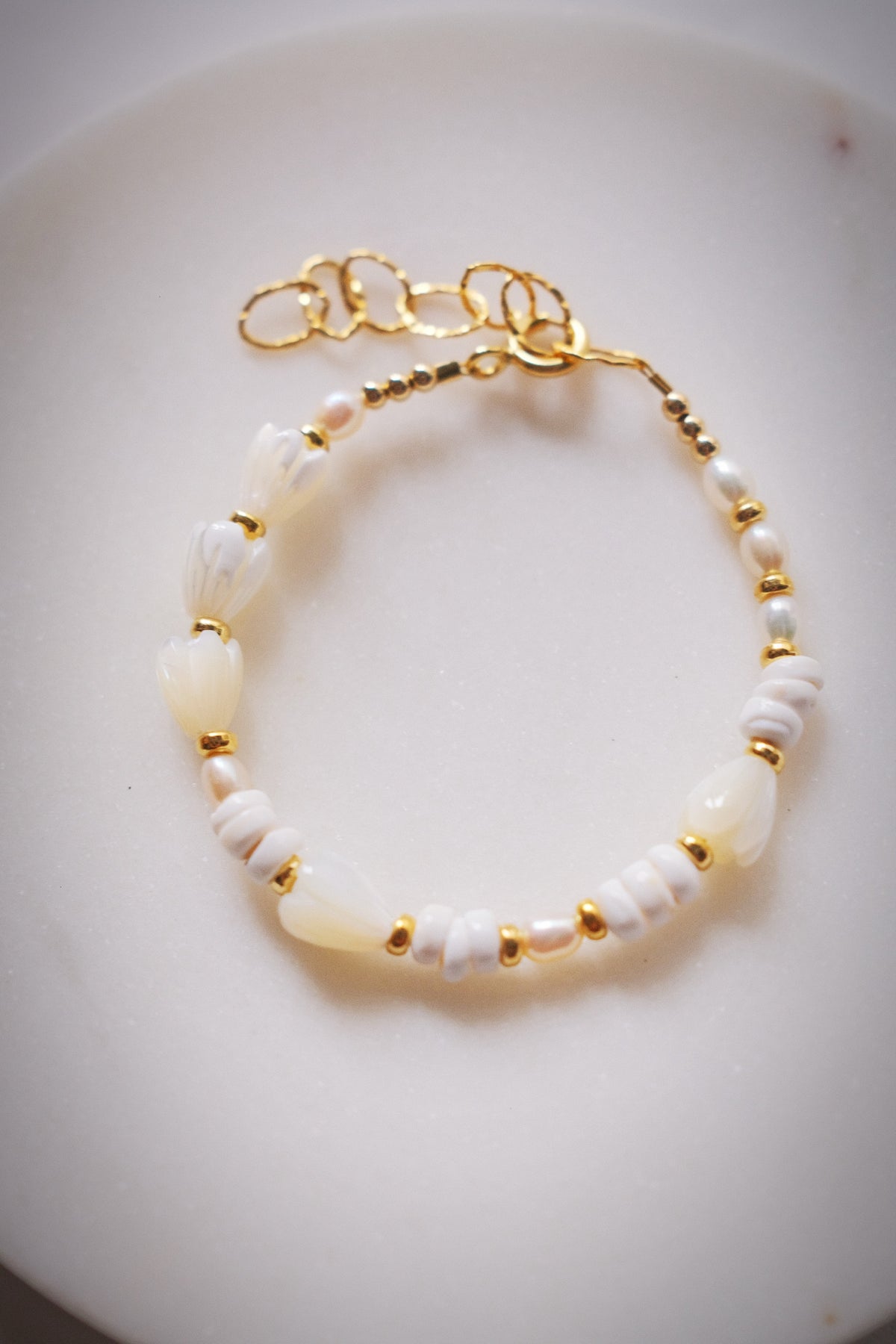 Mixed Shell & Pearl Pikake Bracelet - Gold Kahakai
