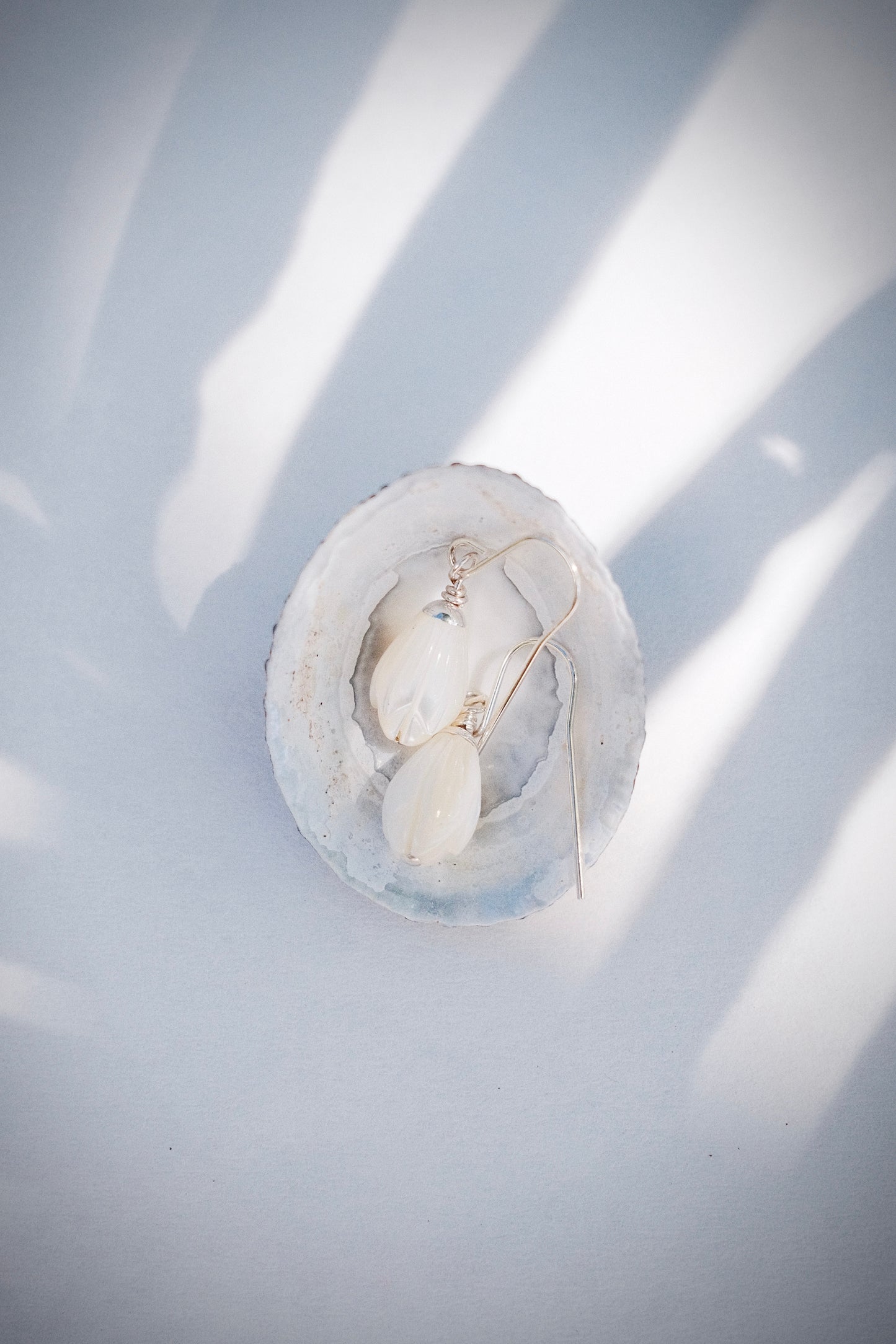 Simple Silver Pikake Earrings - Silver Kamakana