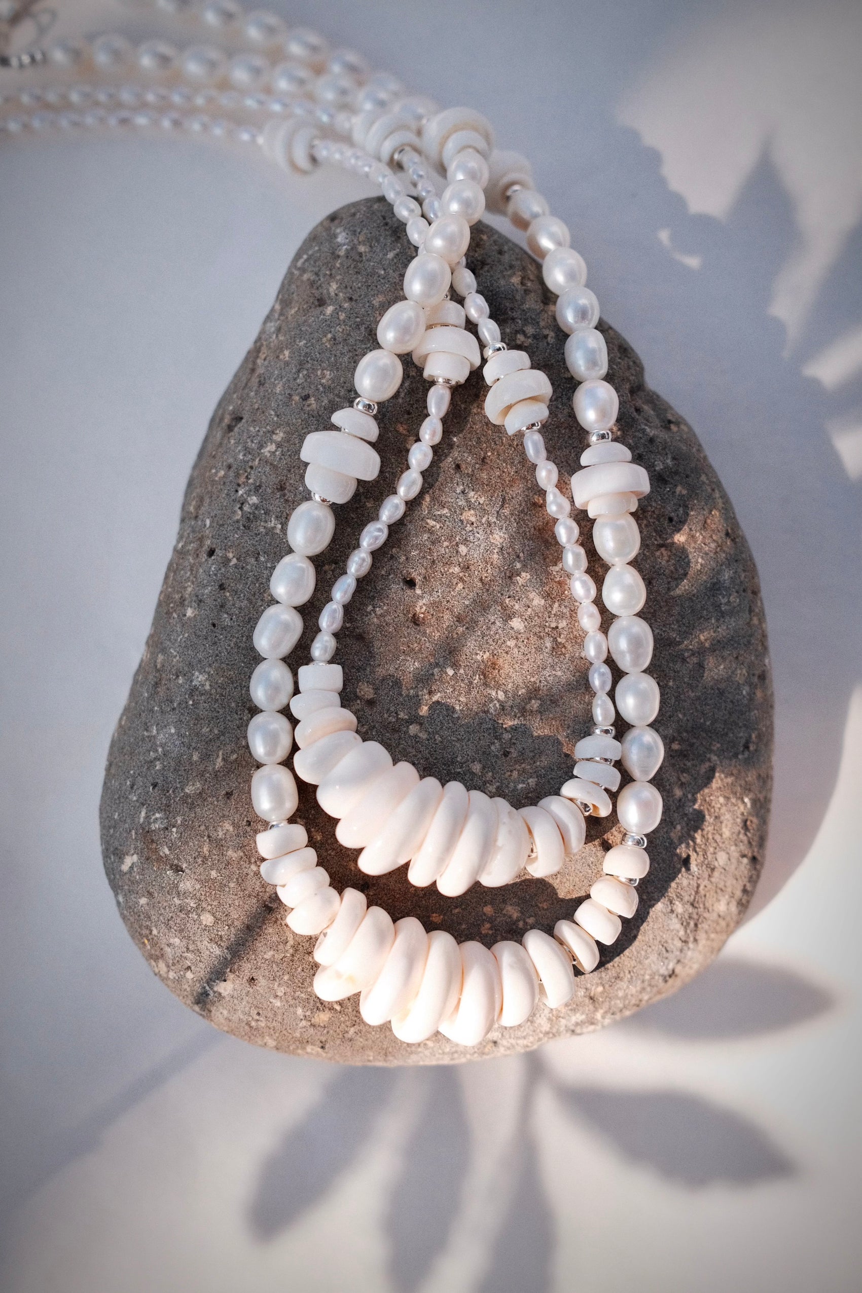 Silver Puka Shell Pearl Bead Necklace - Maka