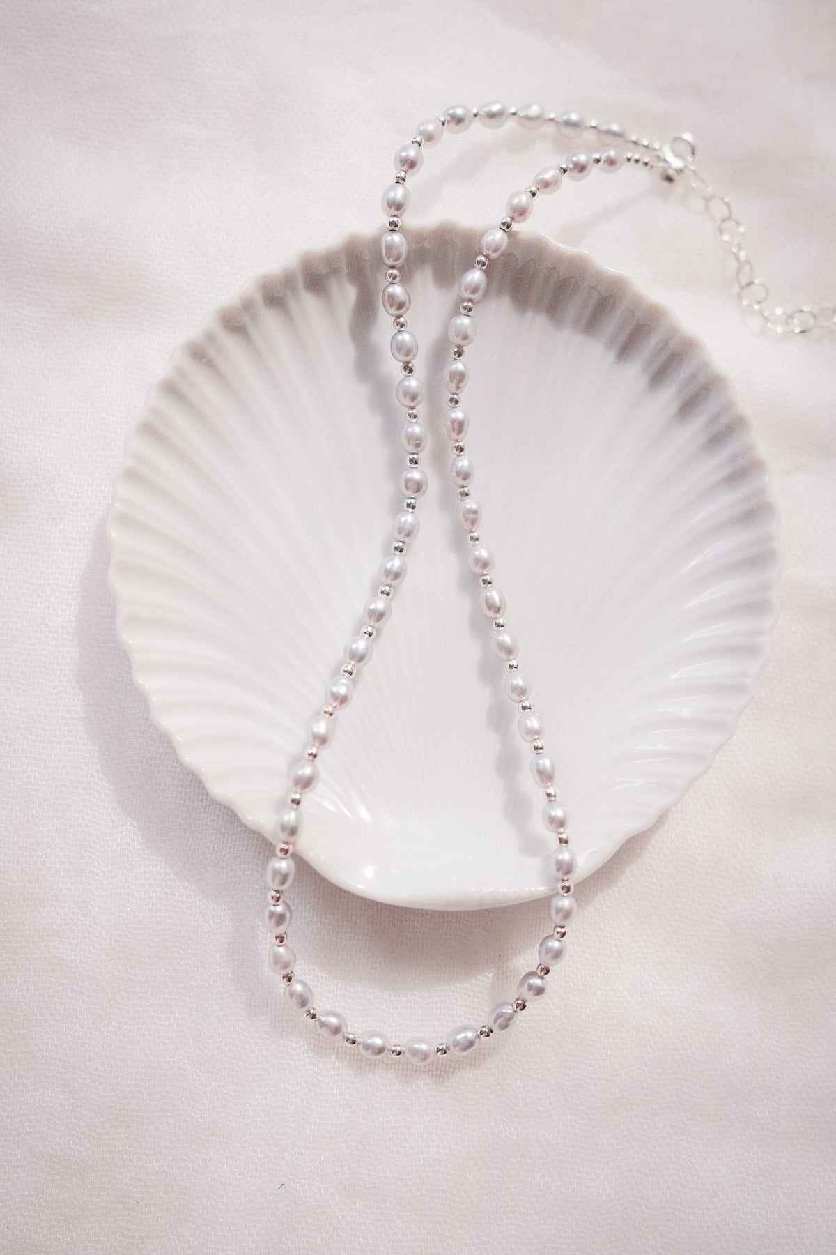 Gray Rice Pearl & Silver Bead Adjustable Necklace - Silver Āhiahi