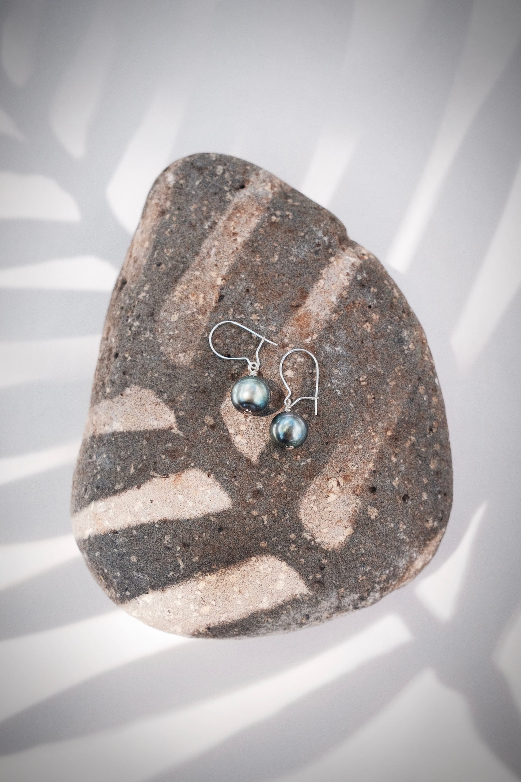 Silver Tahitian Pearl Drop Earrings - Alaula