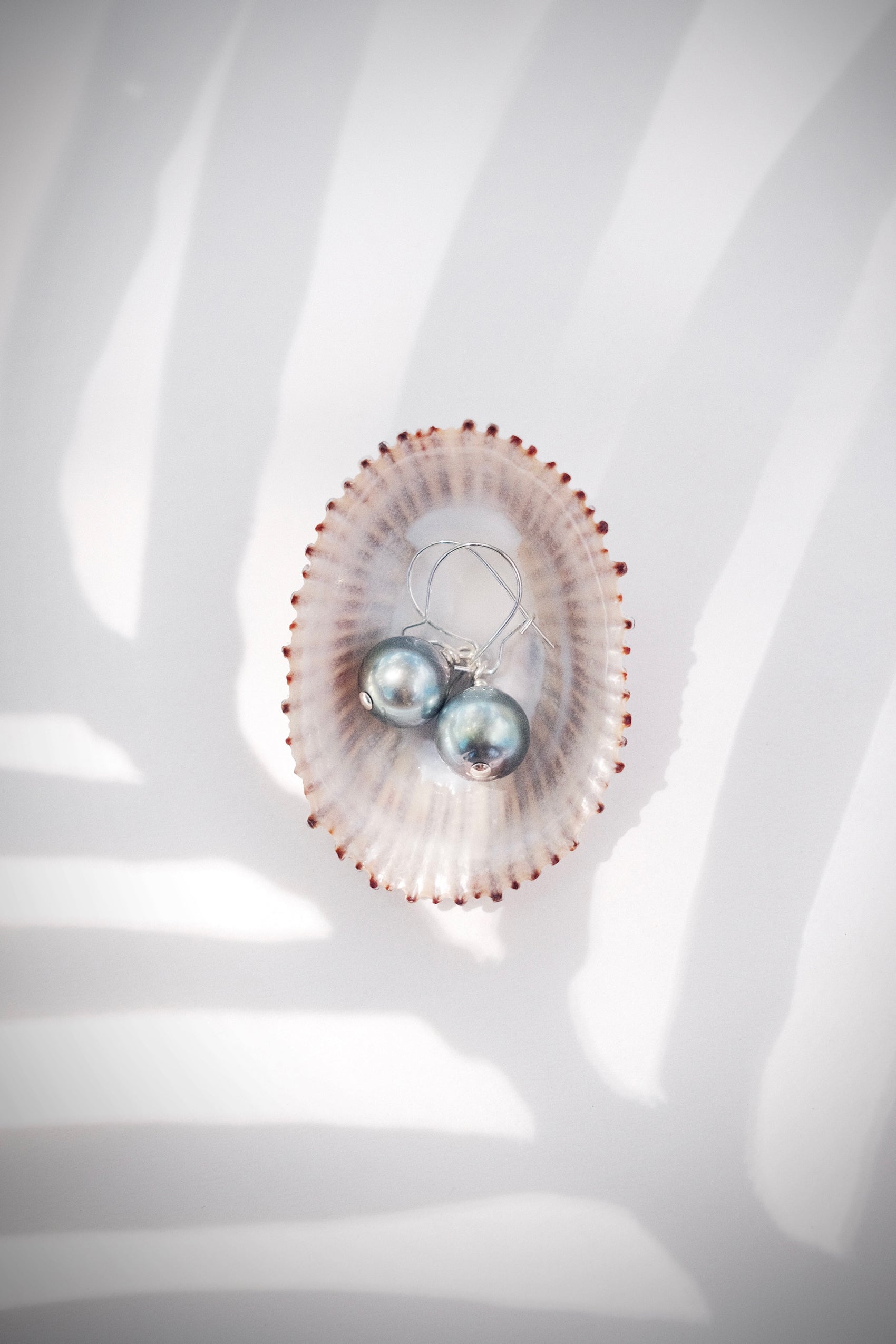 Silver Tahitian Pearl Drop Earrings - Alaula