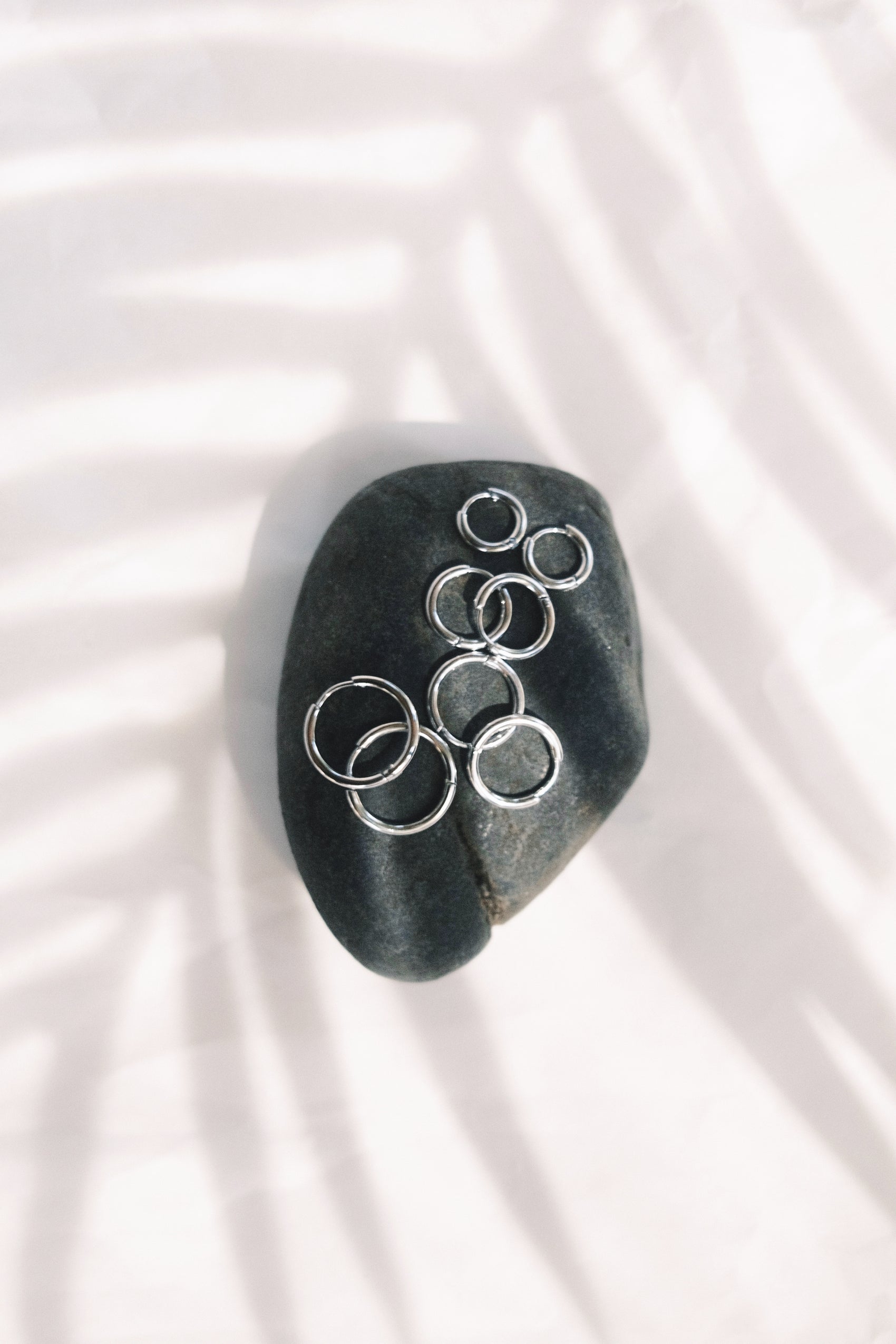 Hypoallergenic Stainless Steel Unisex Men's Hoop Earring - Makaio