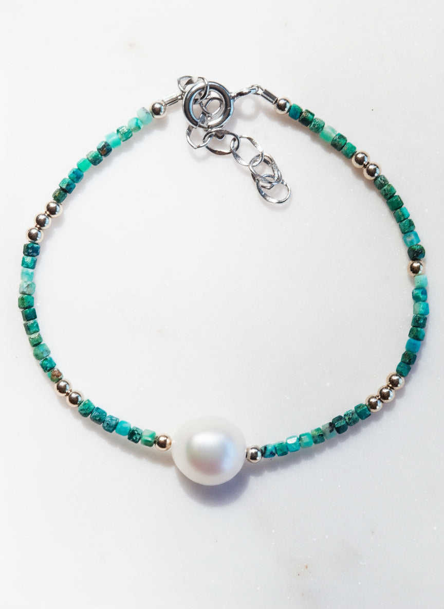 White Pearl and Gemstone Bracelet - Silver Haukea