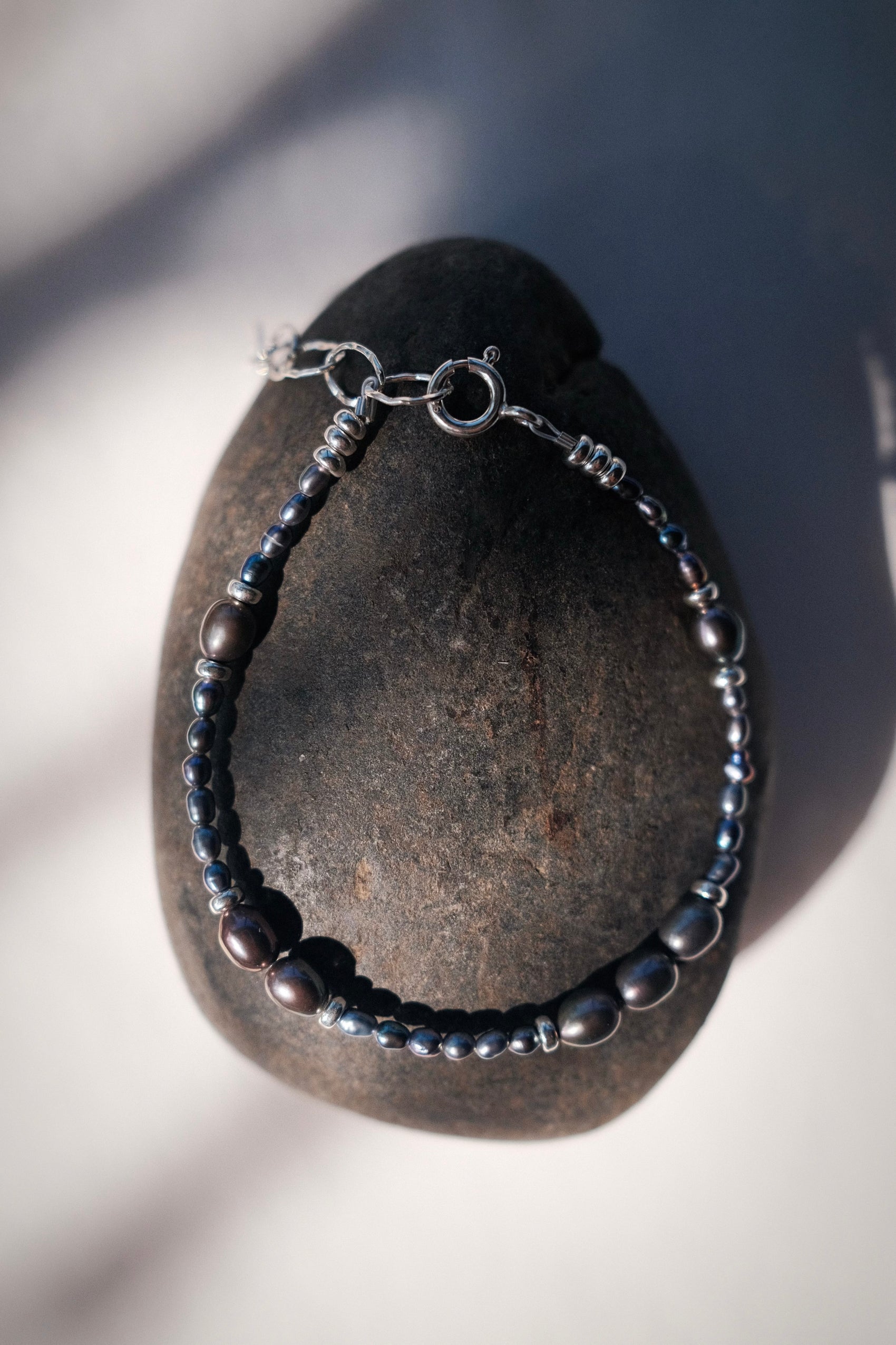 Silver Peacock Pearl Bead Bracelet - Hiwahiwa