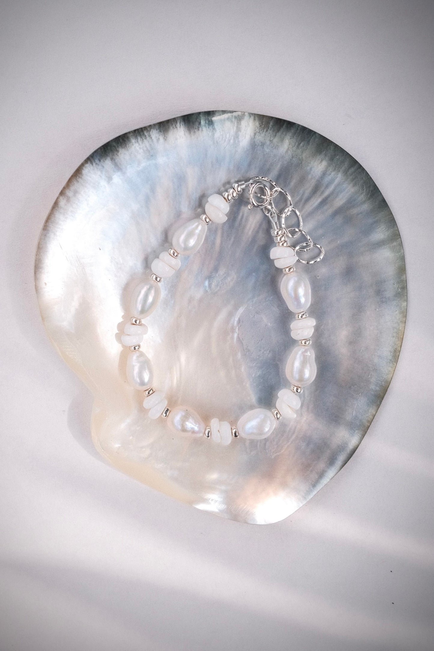 Silver Puka Baroque Pearl Bracelet - Kakahi