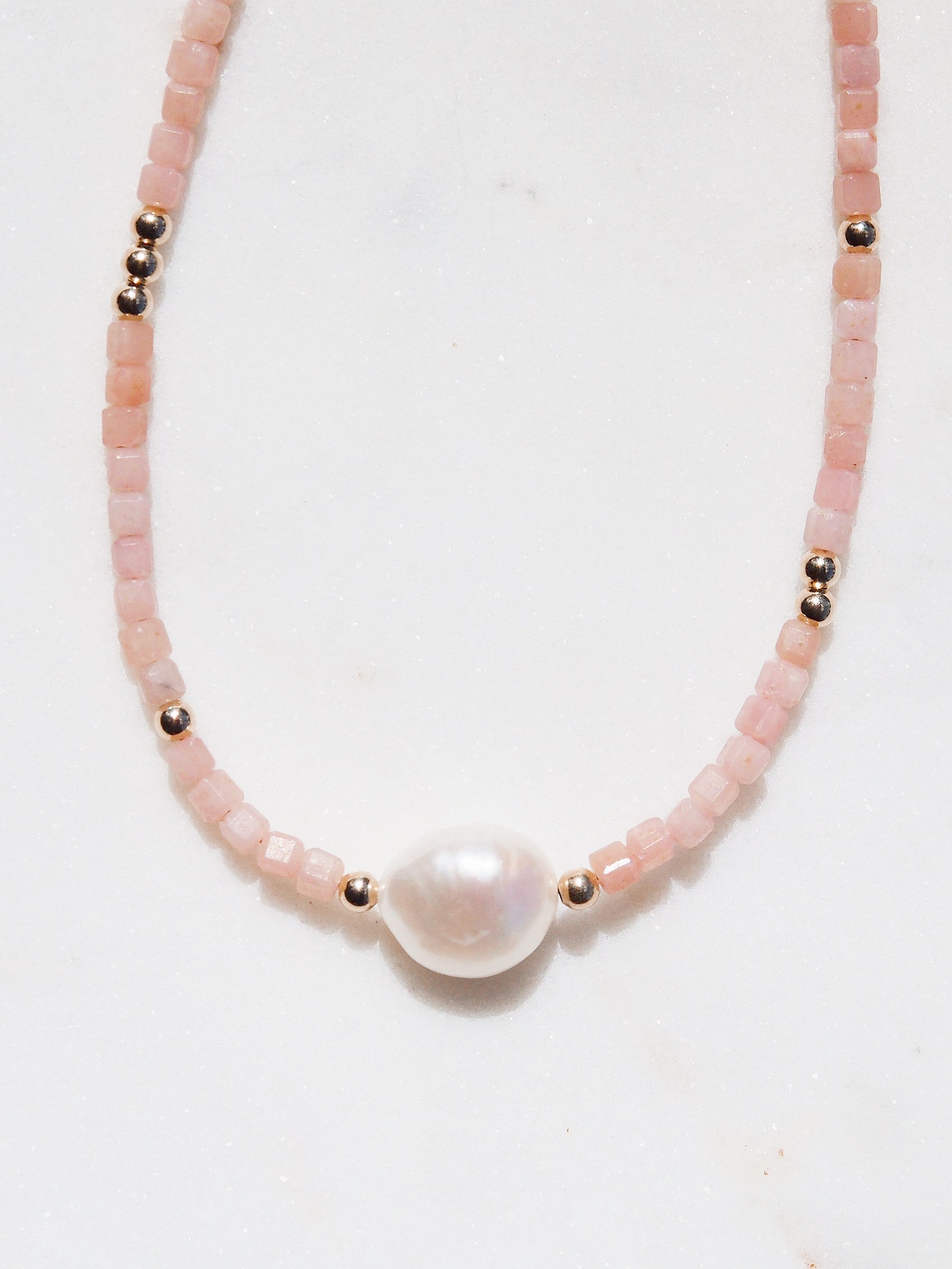 White Pearl and Gemstone Necklace - Gold Haukea