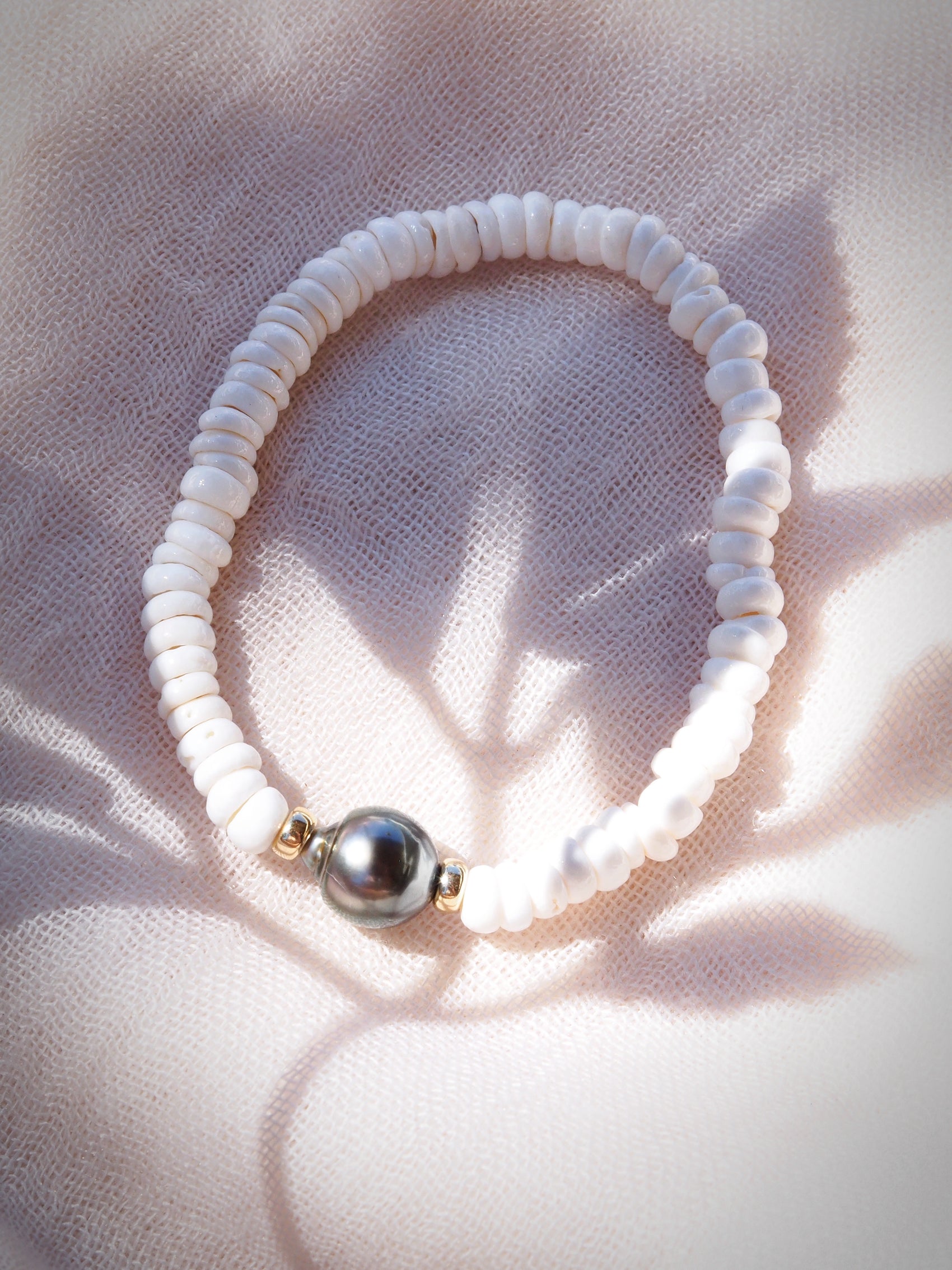 Choose your Gold Stretchy Puka Shell Bracelet - Gold Ali'ikai