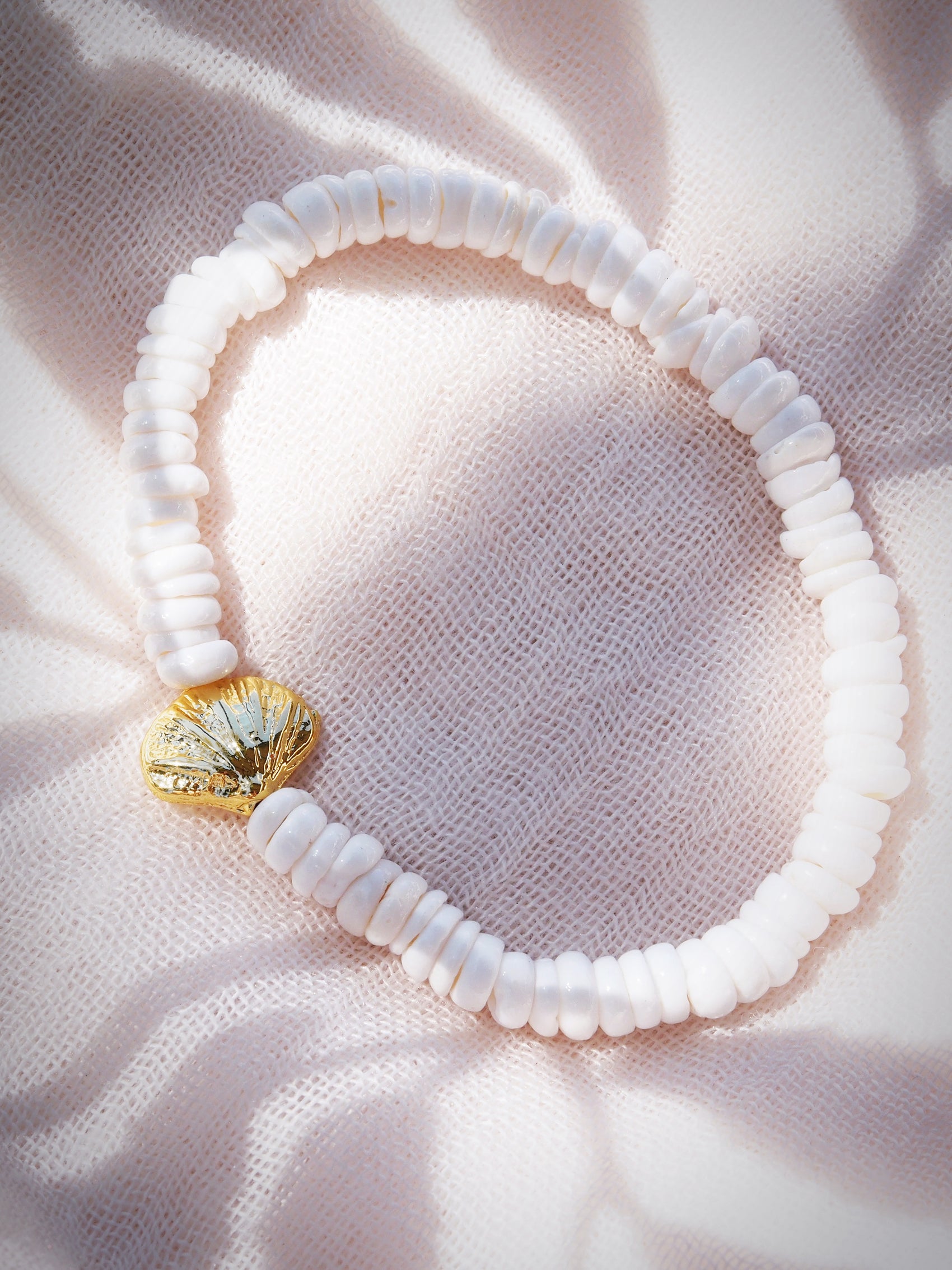 Choose your Gold Stretchy Puka Shell Bracelet - Gold Ali'ikai