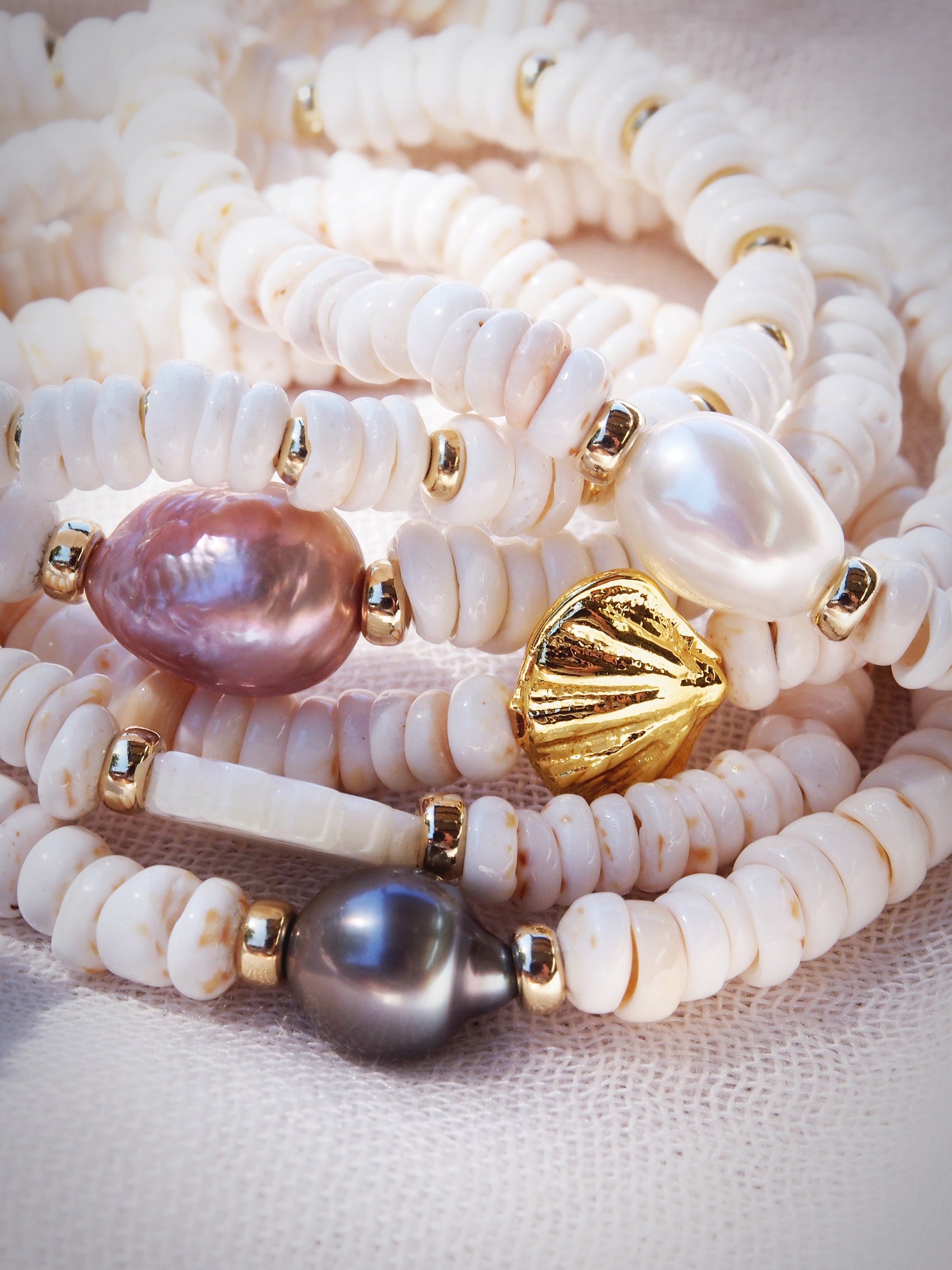 Choose your Gold Stretchy Puka Shell Bracelet - Gold Ali'ikai