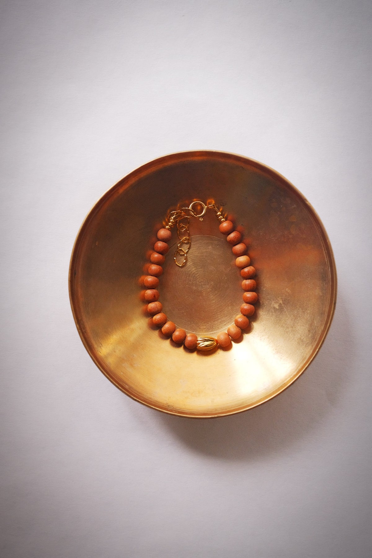Sandalwood & Gold Pikake Bracelet - Nani