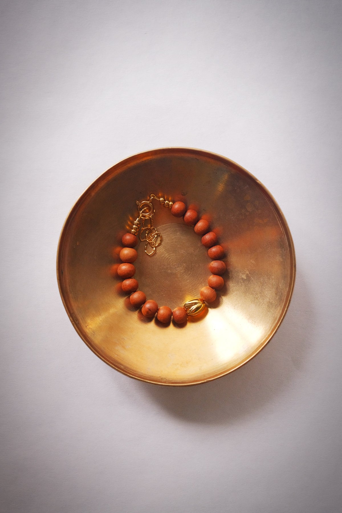 Sandalwood & Gold Pikake Bracelet - Nani