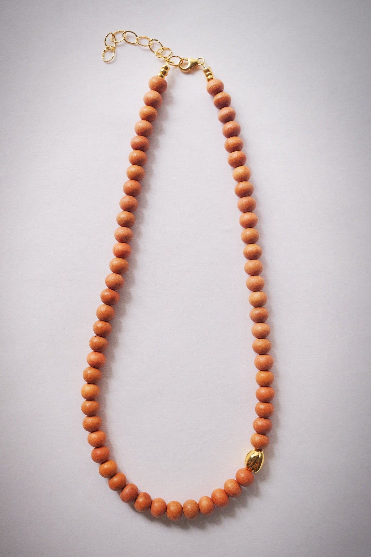 Sandalwood & Gold Pikake Necklace - Nani