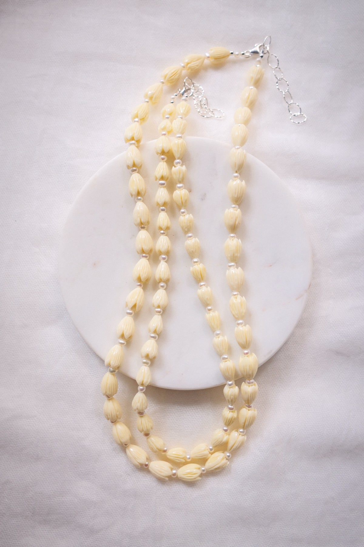 Resin Pikake & Pearl Beaded Necklace - Silver Kupuna