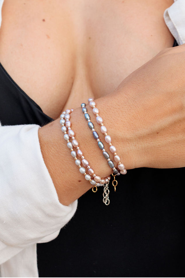 Gray Rice Pearl & Silver Bead Adjustable Bracelet - Silver Āhiahi