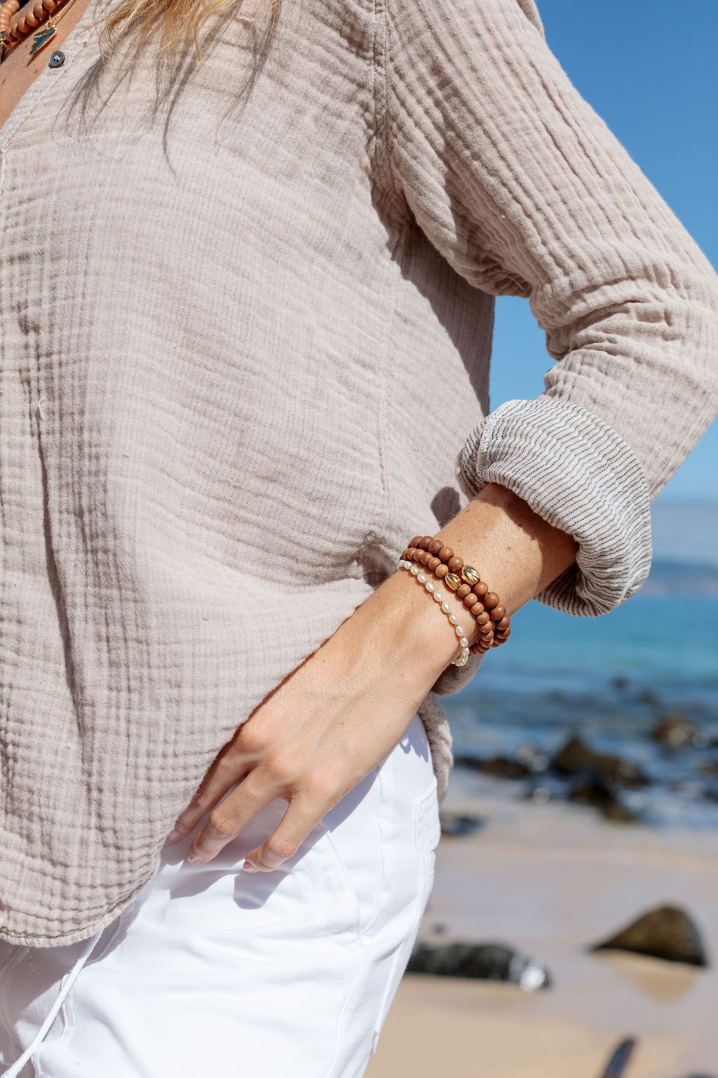 Sandalwood & Gold Pikake Bracelet - Nani