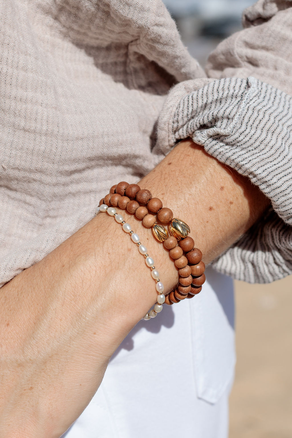 Sandalwood & Gold Pikake Bracelet - Nani