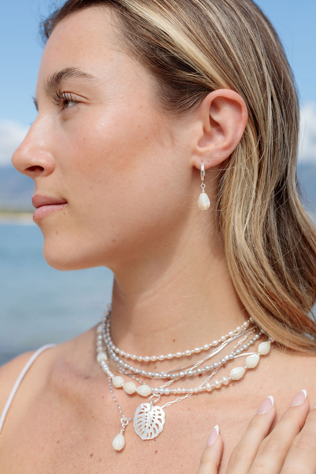 Luminous Pearl & Pikake Beaded Necklace - Gold Heleleʻi