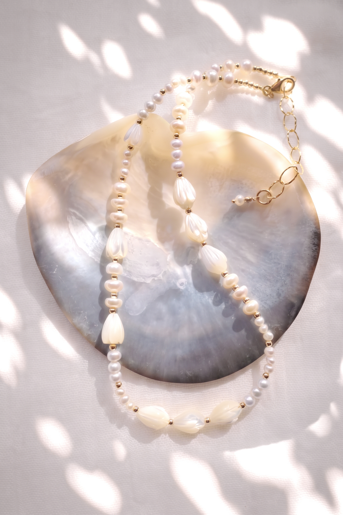 Luminous Pearl & Pikake Beaded Necklace - Gold Heleleʻi