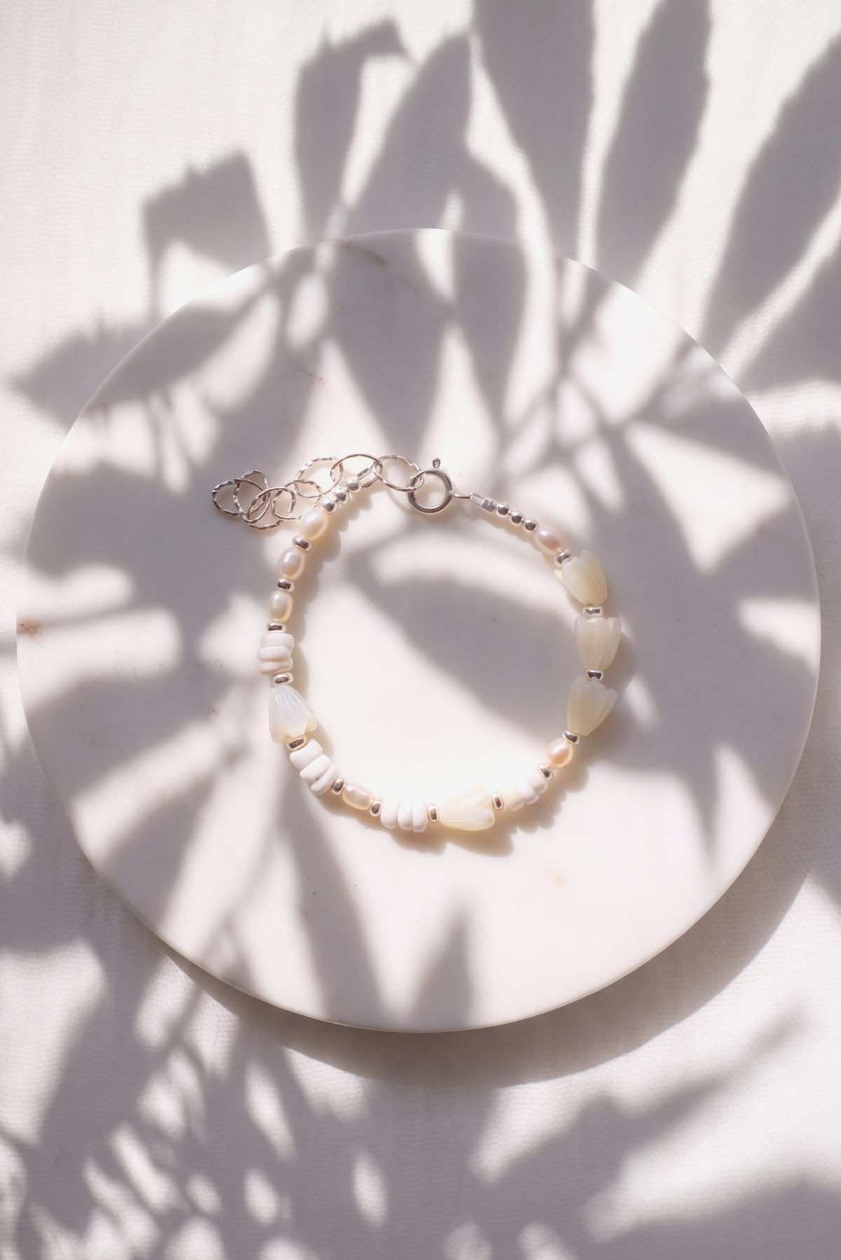 Mixed Shell & Pearl Pikake Bracelet - Gold Kahakai