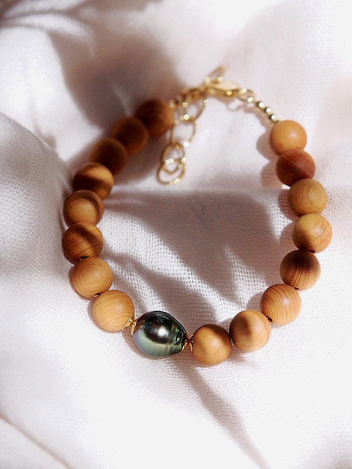 Gold Bracelet - Black Tahitian Pearl Sandalwood Bead Bracelet - Roselani - ke aloha jewelry