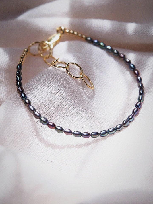 Gold Bracelet - Dainty Black Pearl Bracelet - Maile - ke aloha jewelry